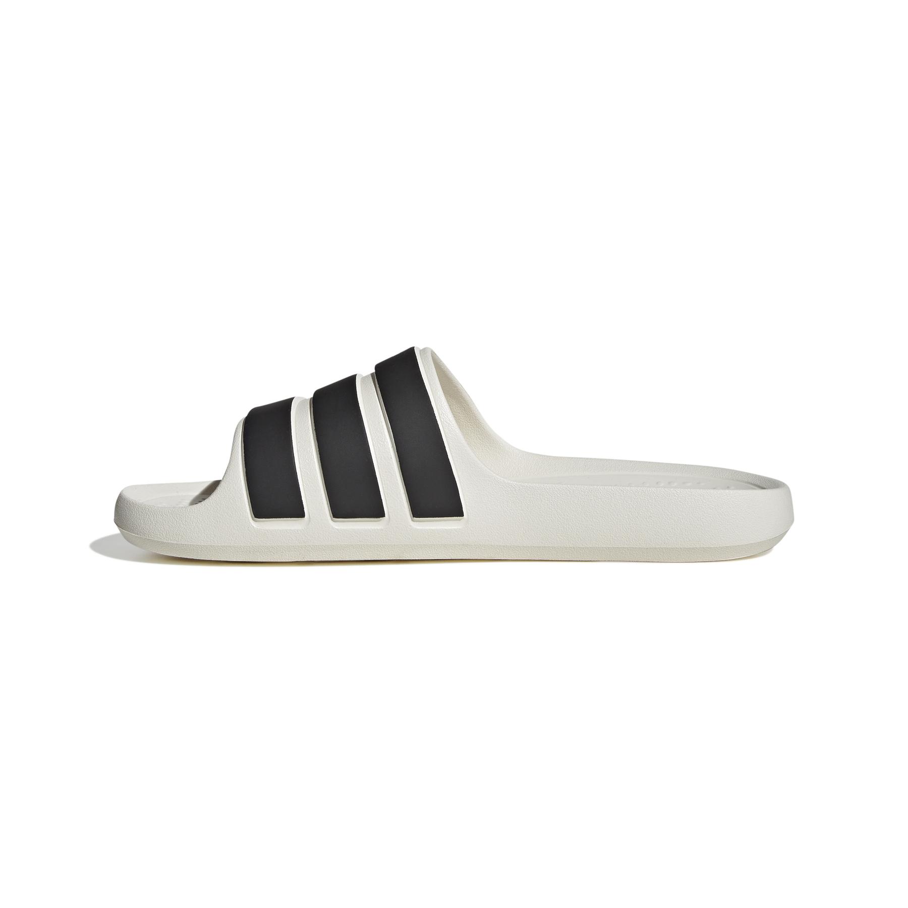 product/a/d/adidas_ig6858_5_footwear_photography_side_medial_center_view_white.jpg