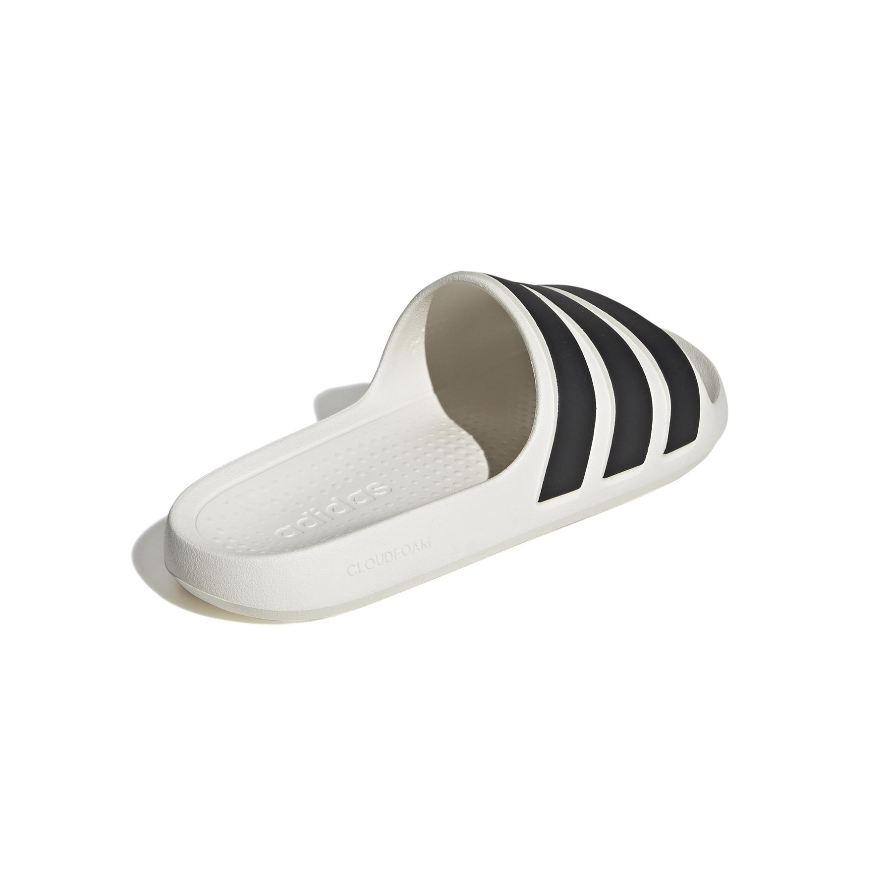 product/a/d/adidas_ig6858_7_footwear_photography_back_lateral_top_view_white.jpg