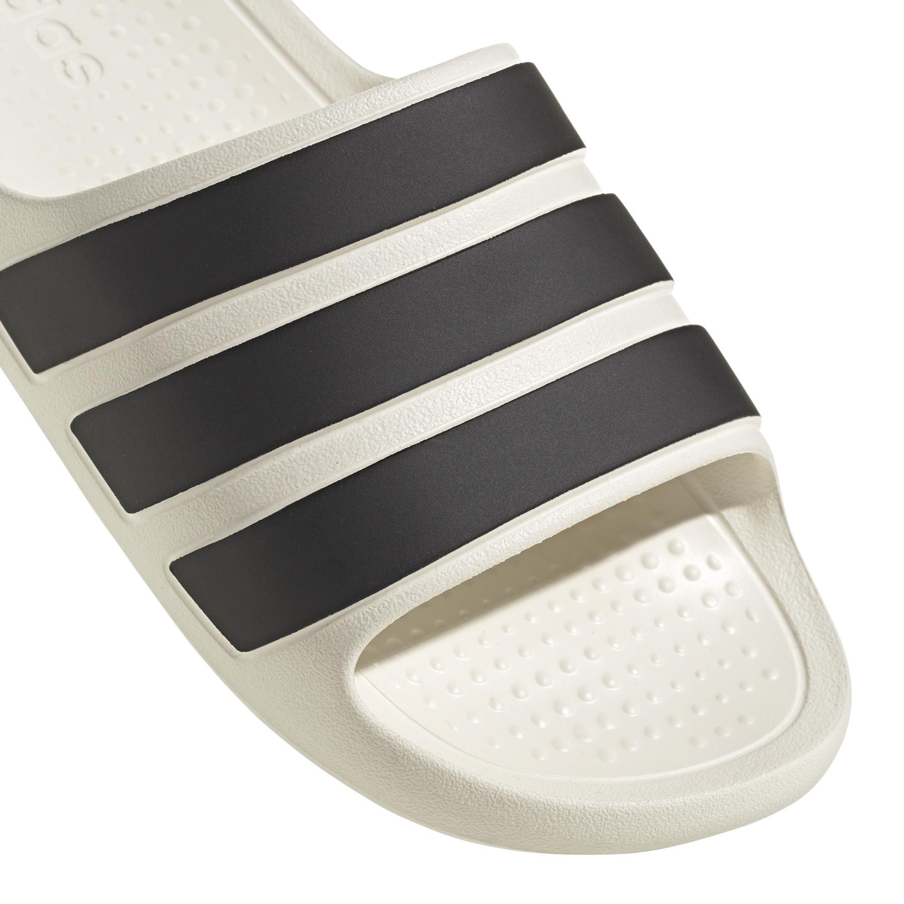 product/a/d/adidas_ig6858_8_footwear_photography_detail_view_1_white.jpg