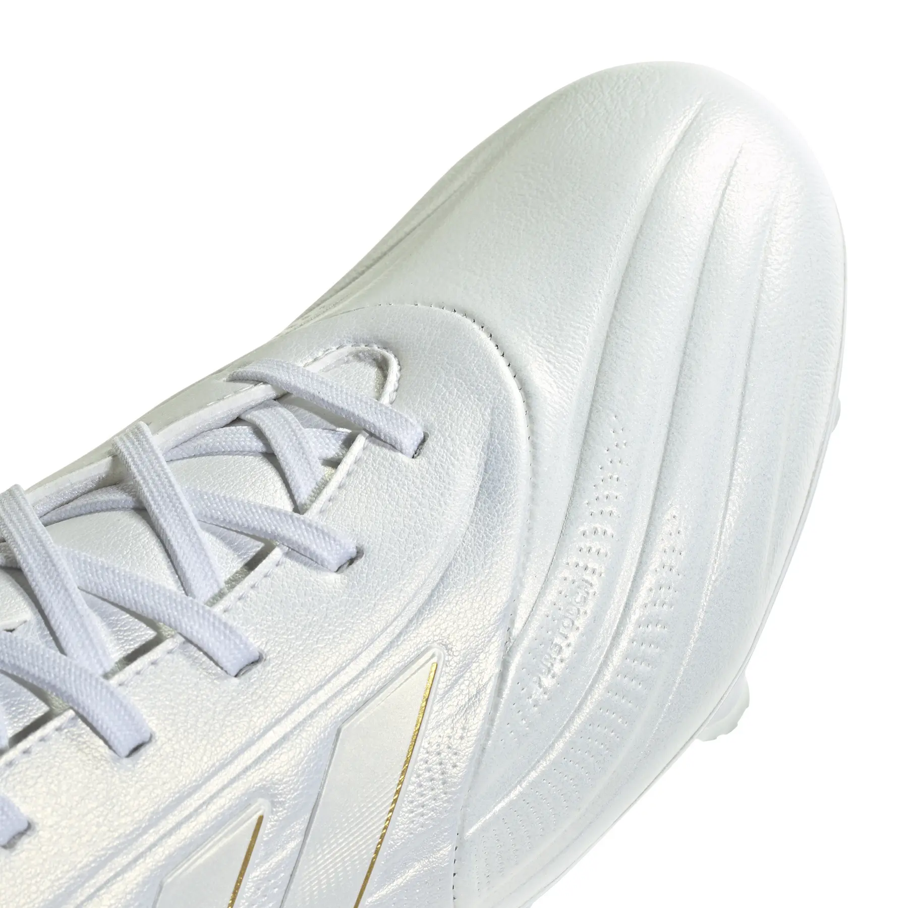 product/a/d/adidas_ig8718_7_footwear_photography_detail_view_1_white.jpg
