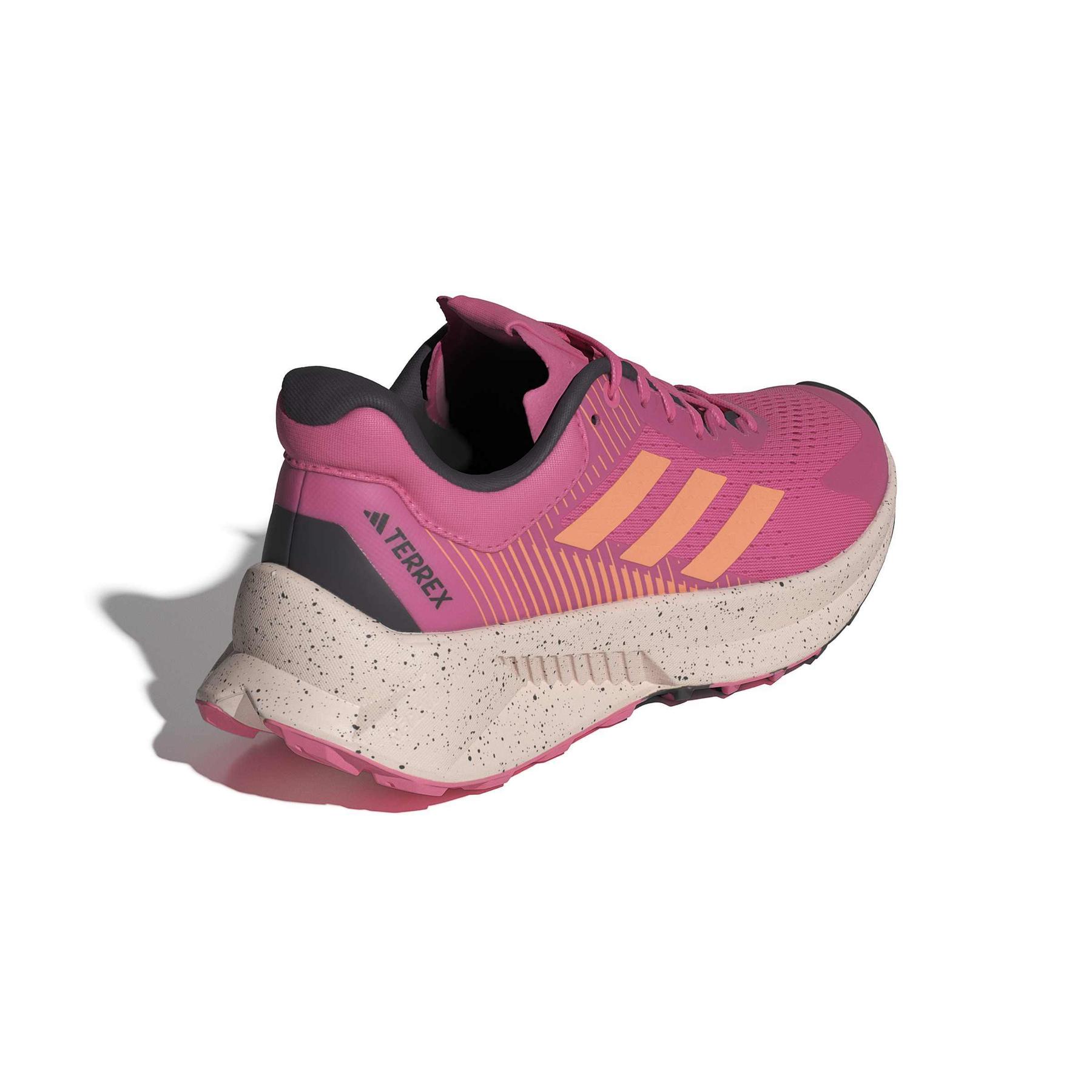 product/a/d/adidas_ig8924_7_footwear_photography_back_lateral_top_view_white-nw091625.jpg