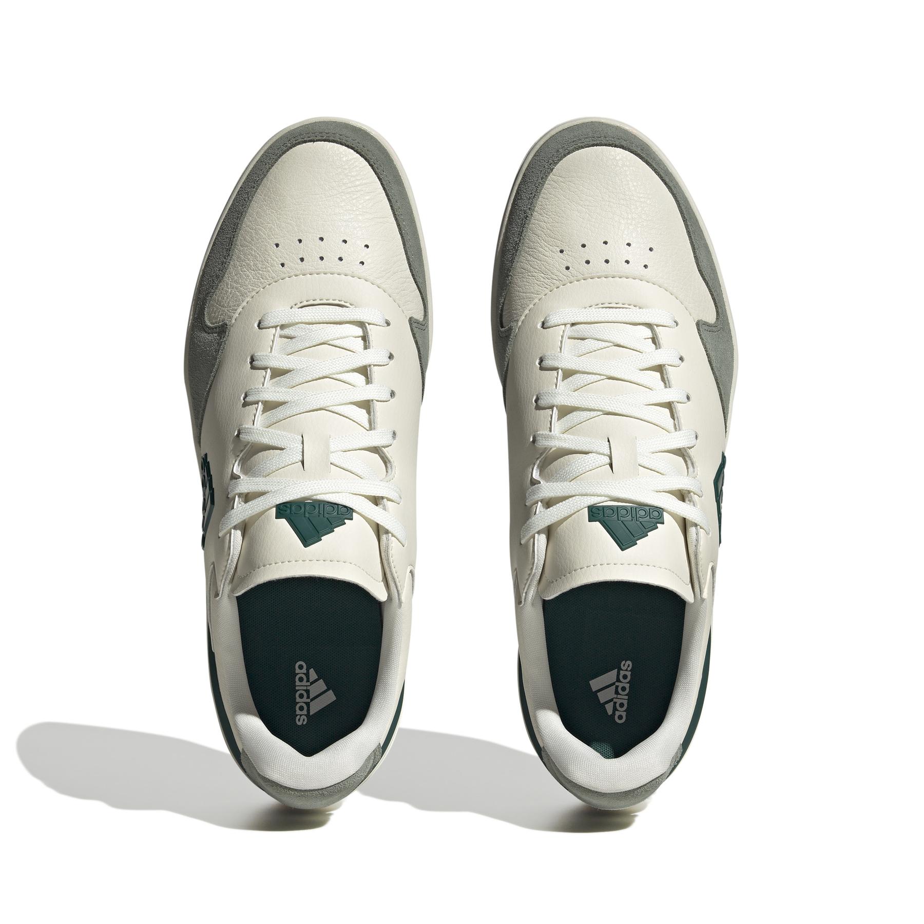 product/a/d/adidas_ig9819_3_footwear_photography_top_portrait_view_white-nw110824.jpg