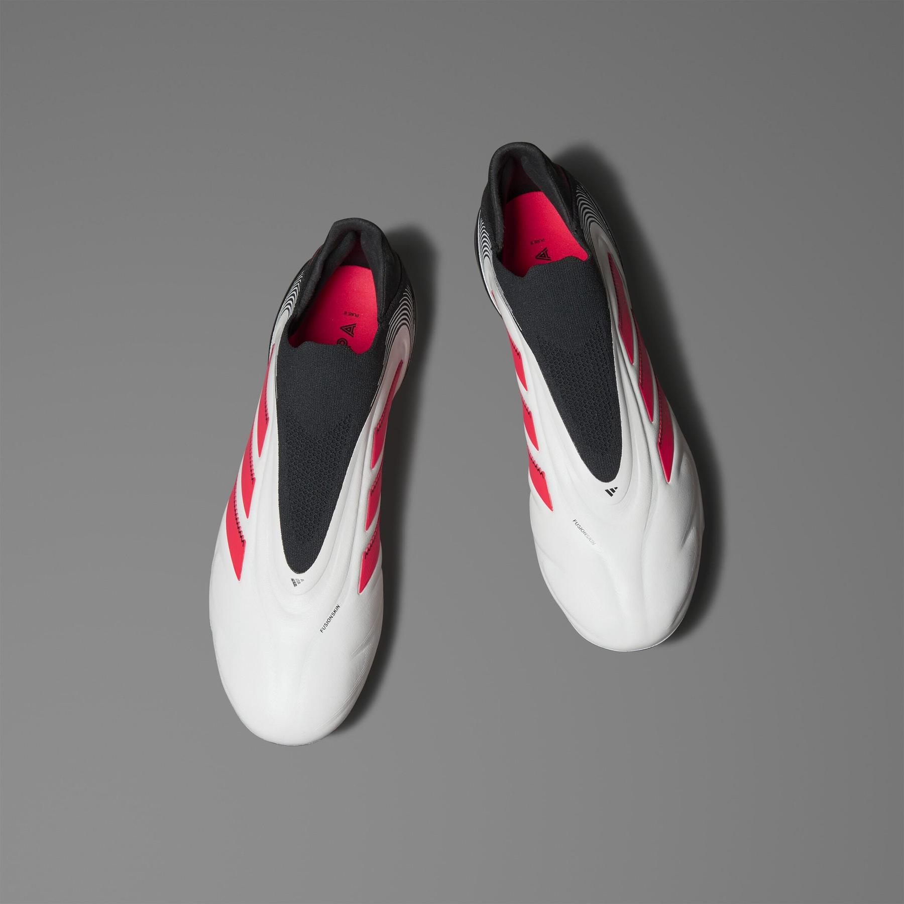 product/a/d/adidas_ih0076_15_footwear_photography_heromrktng_view_5-nw091625.jpg