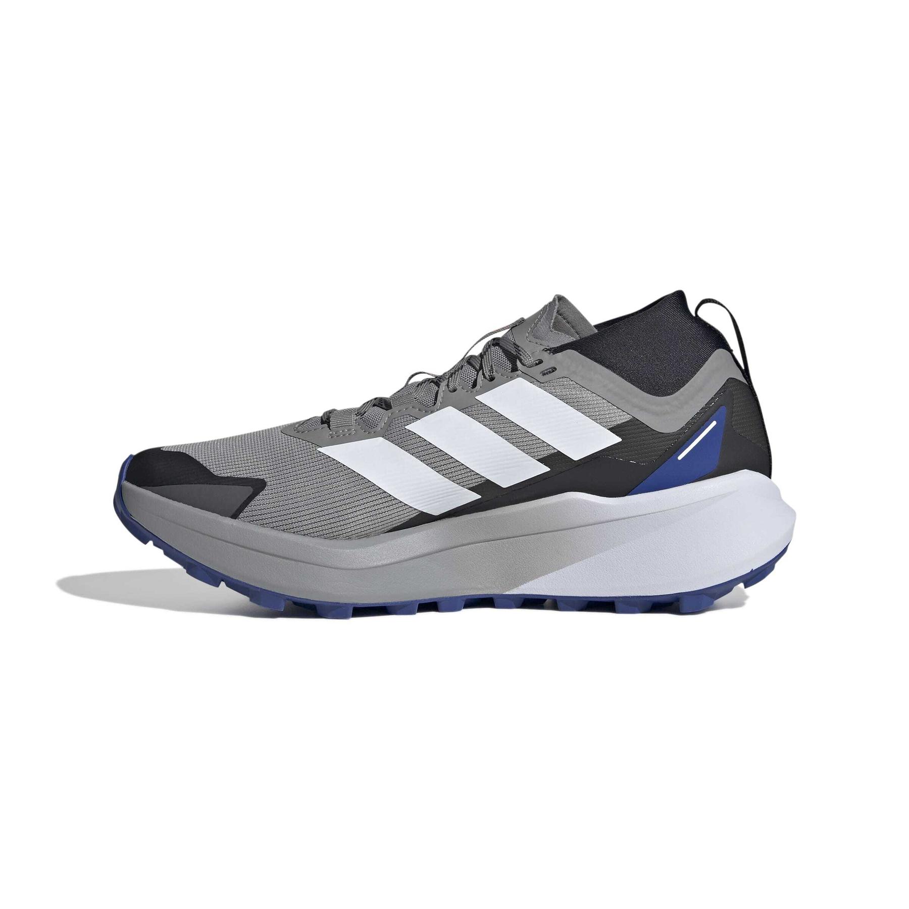 product/a/d/adidas_ih3773_5_footwear_photography_side_medial_center_view_white-nw091625.jpg