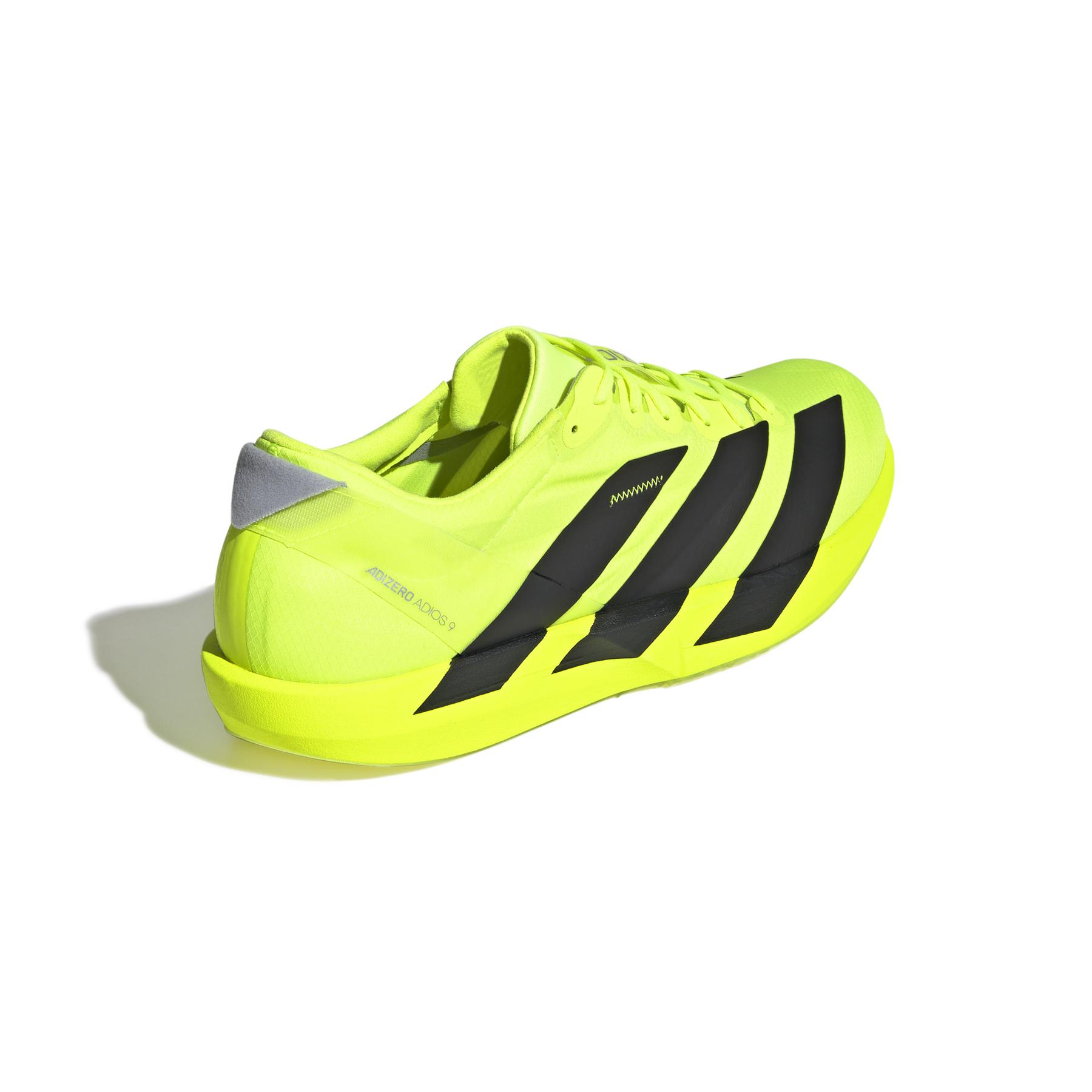 product/a/d/adidas_ih5066_7_footwear_photography_back_lateral_top_view_white.jpg