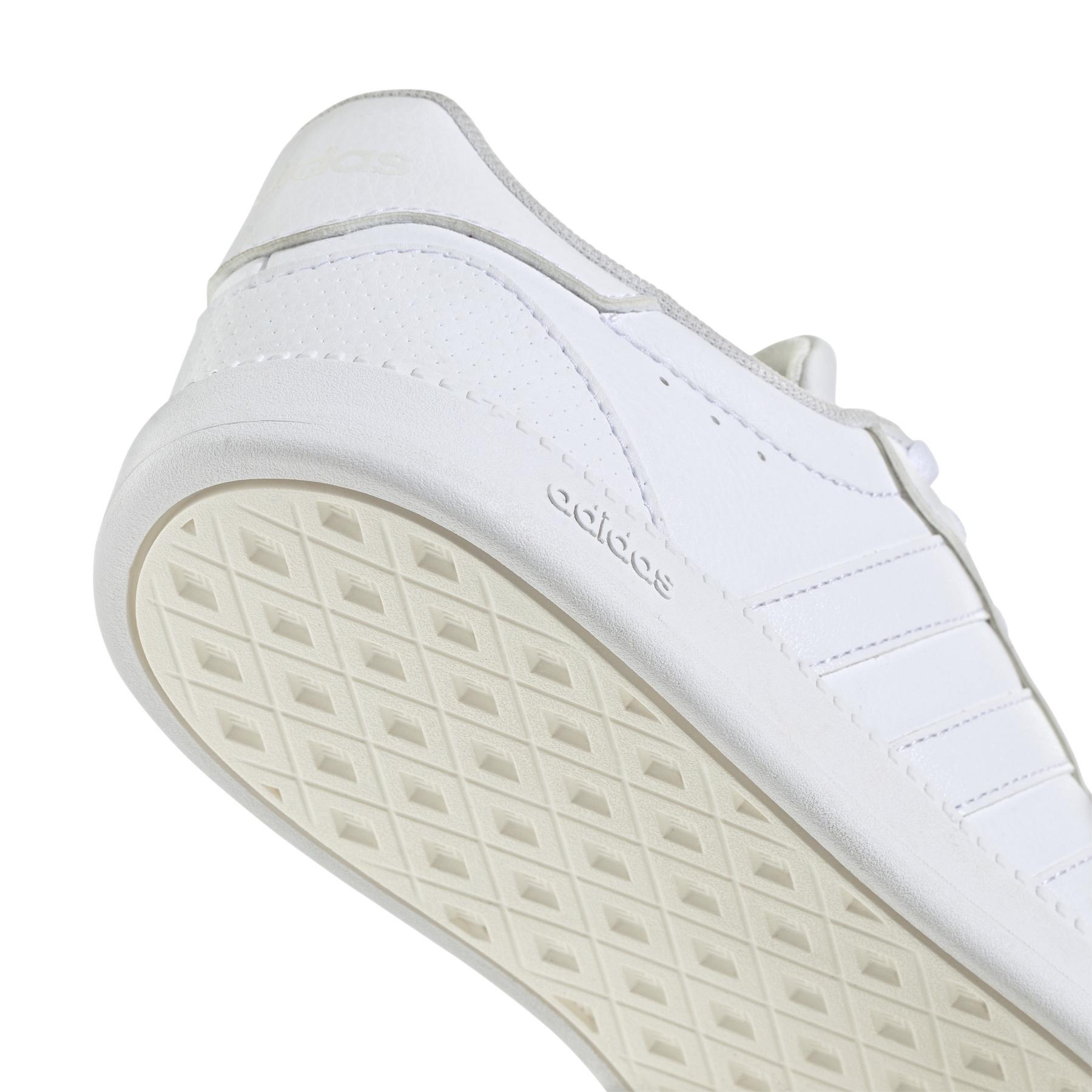 product/a/d/adidas_ih5418_8_footwear_photography_detail_view_1_white.jpg