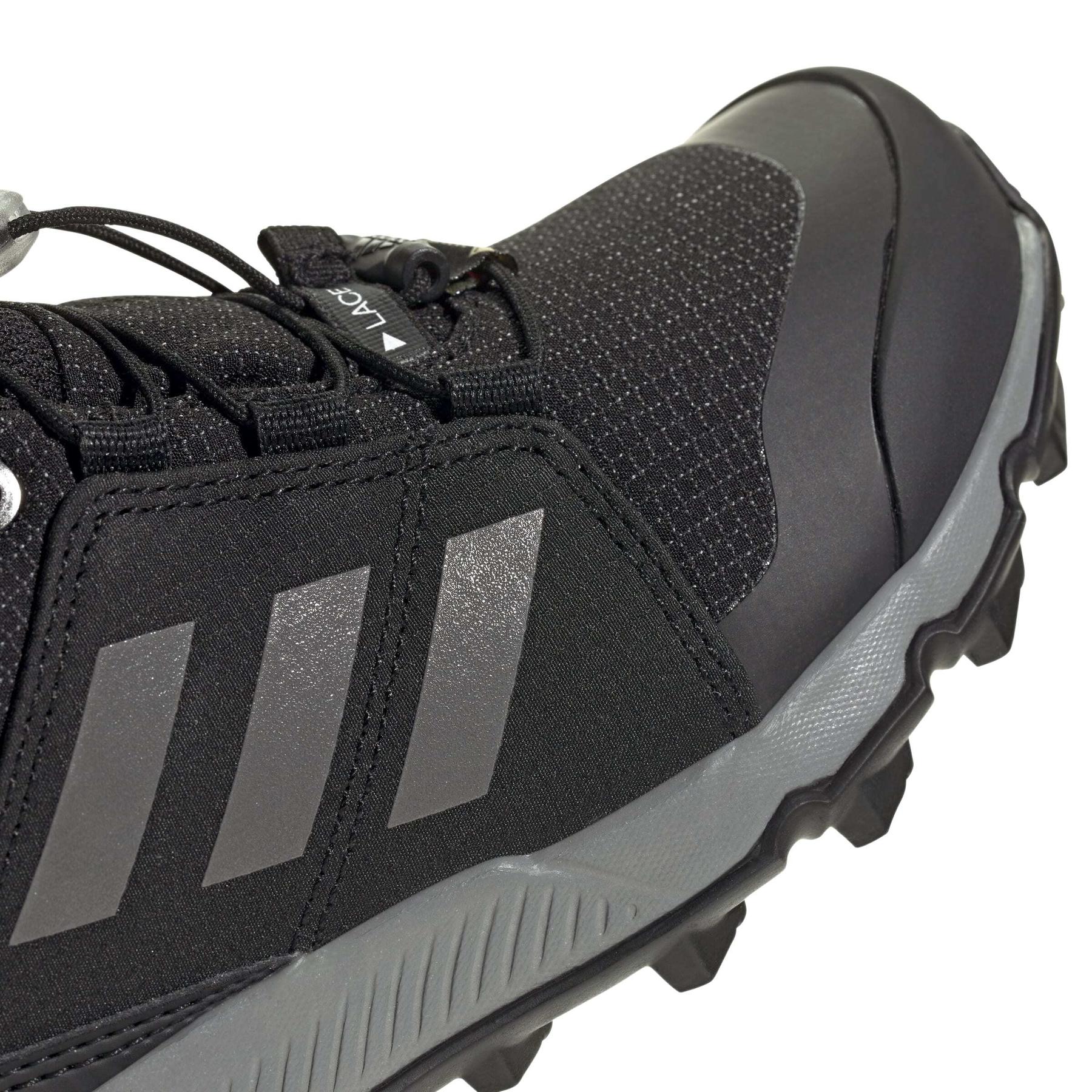product/a/d/adidas_ih5511_9_footwear_photography_detail_view_2_white-nw091625.jpg