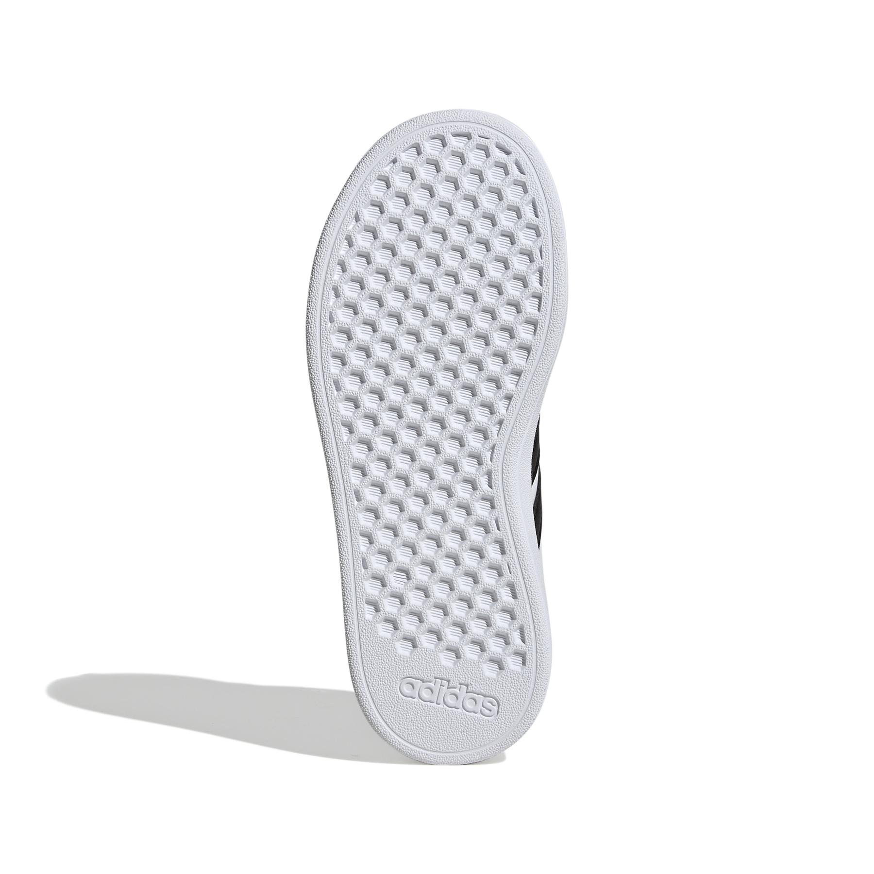 product/a/d/adidas_ih5529_4_footwear_photography_bottom_view_white.jpg
