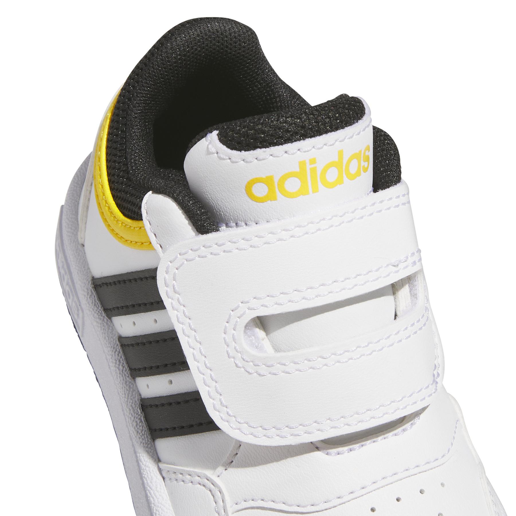 product/a/d/adidas_ih7900_8_footwear_photography_detail_view_1_white.jpg