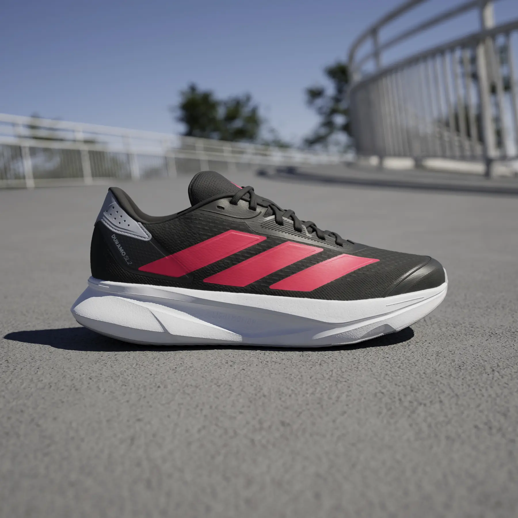 product/a/d/adidas_ih8220_16_footwear_photography_heromrktng_view_3-nw091625.jpg