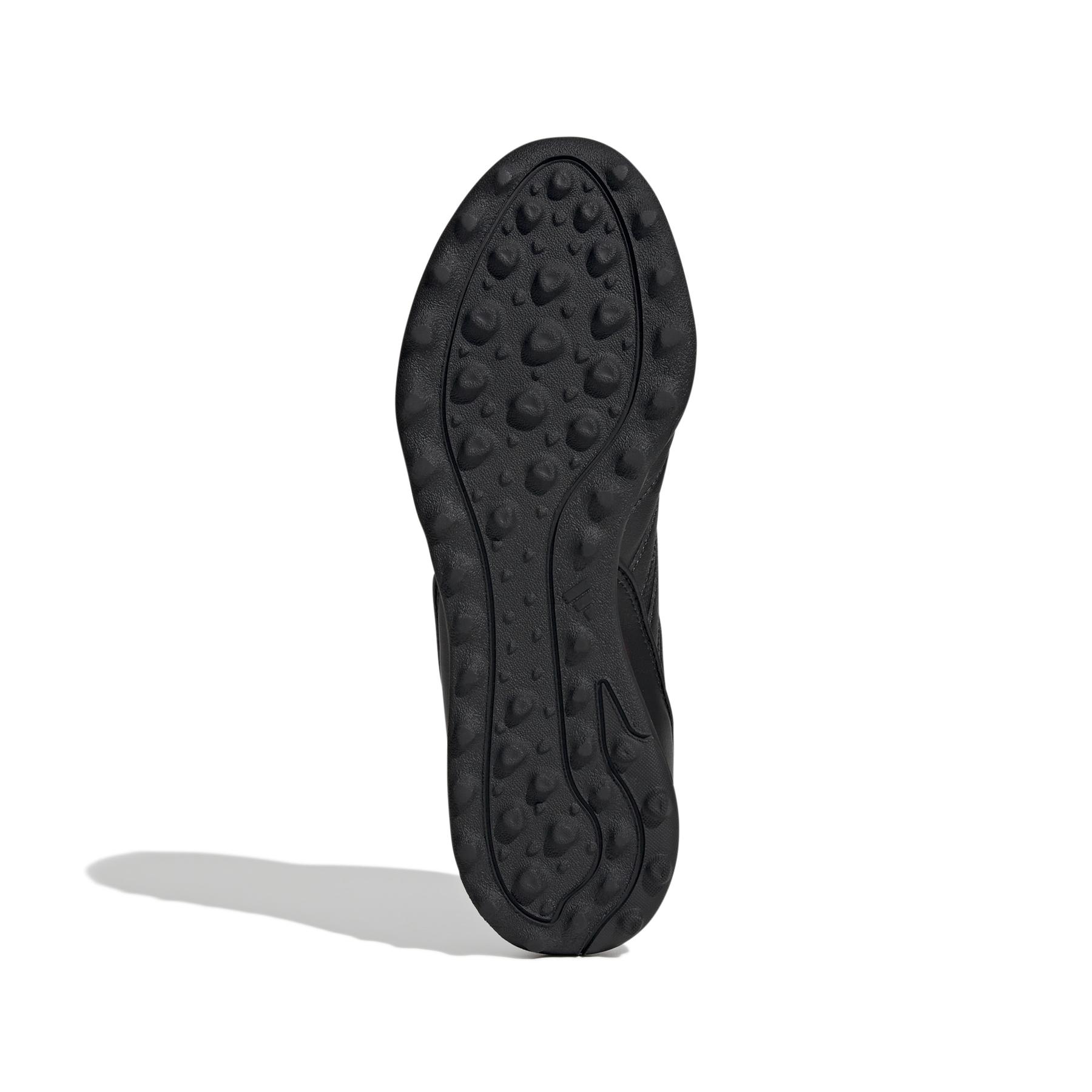 product/a/d/adidas_ih8287_3_footwear_photography_bottom_view_white-nw120924.jpg