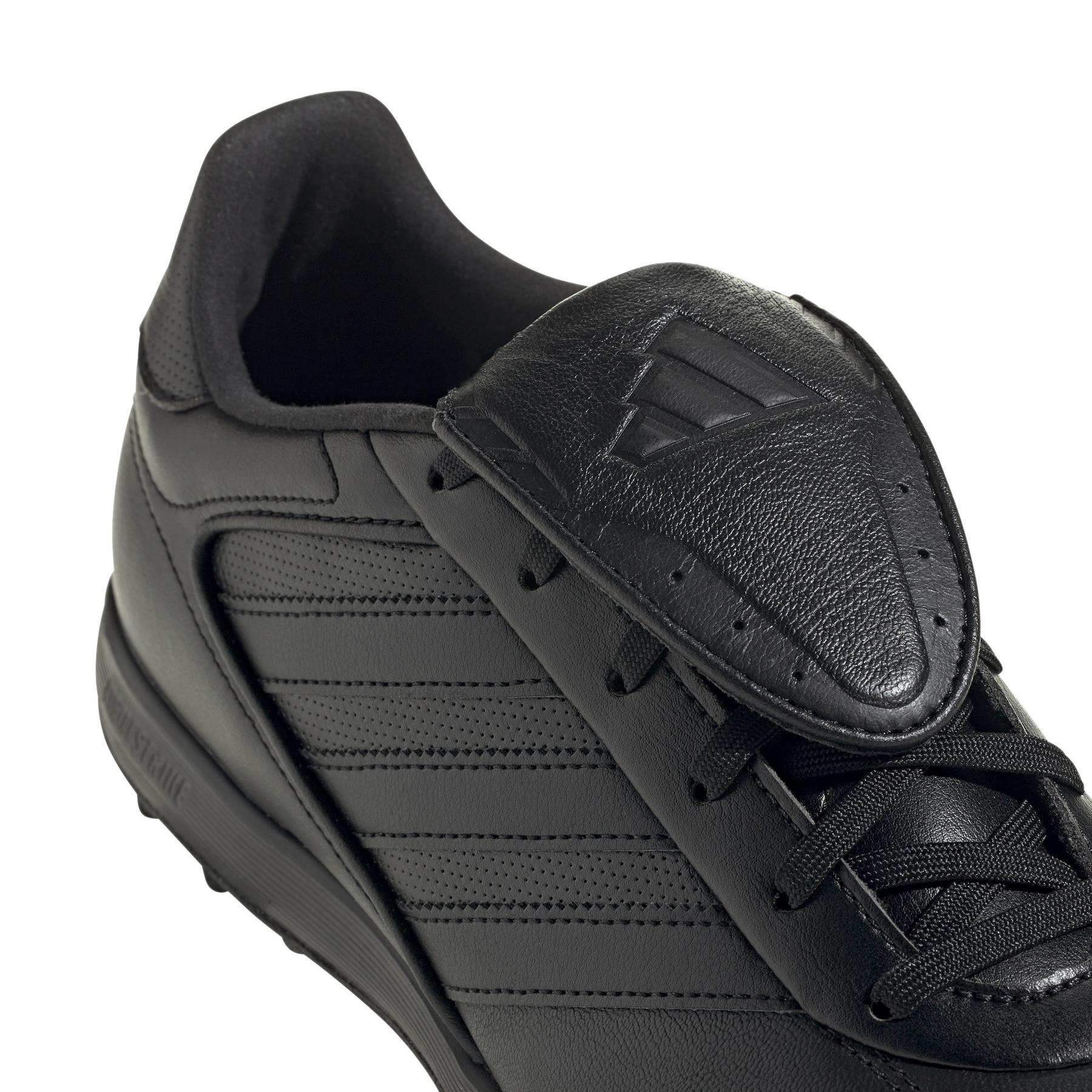product/a/d/adidas_ih8287_7_footwear_photography_detail_view_1_white-nw120924.jpg