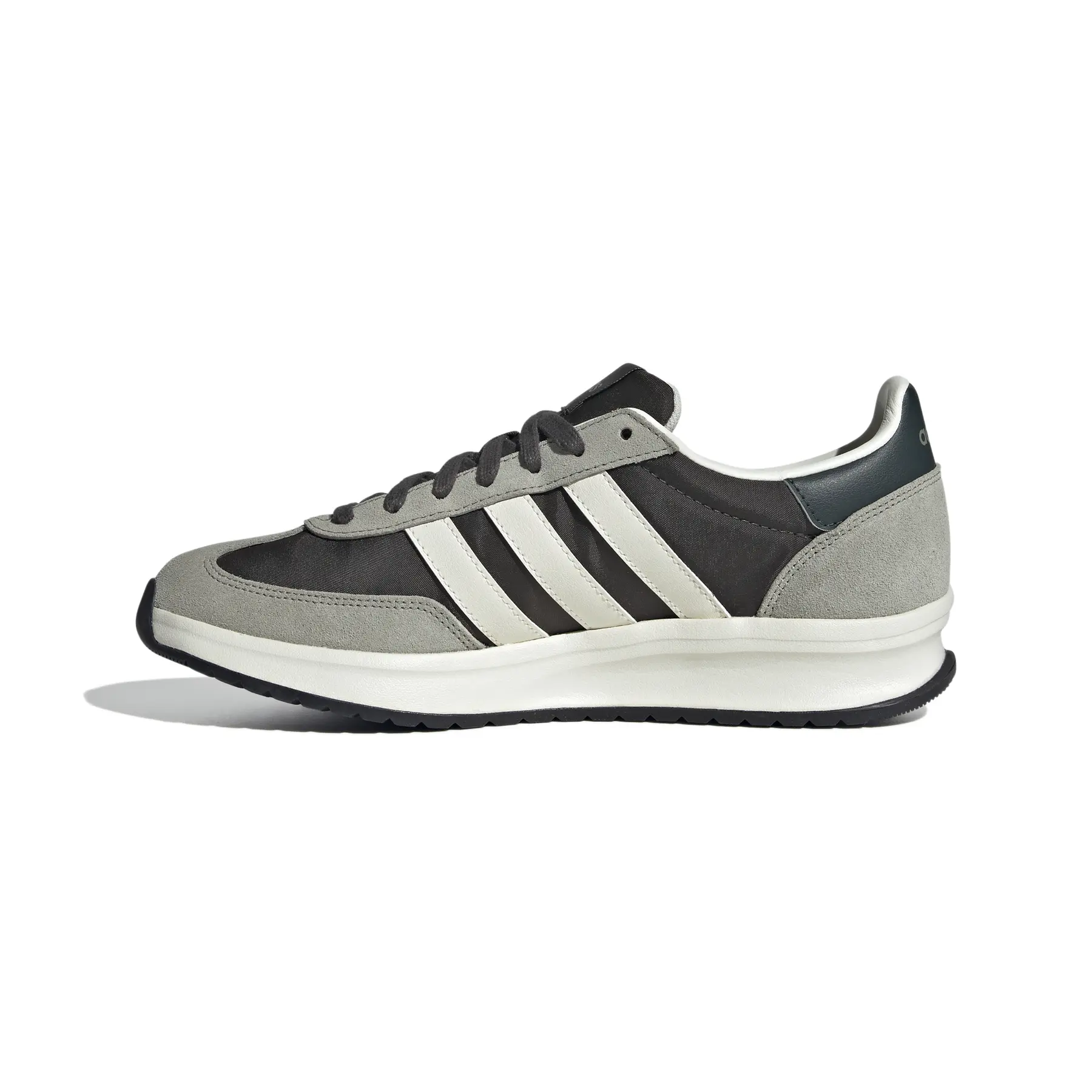 product/a/d/adidas_ih8587_5_footwear_photography_side_medial_center_view_white.jpg