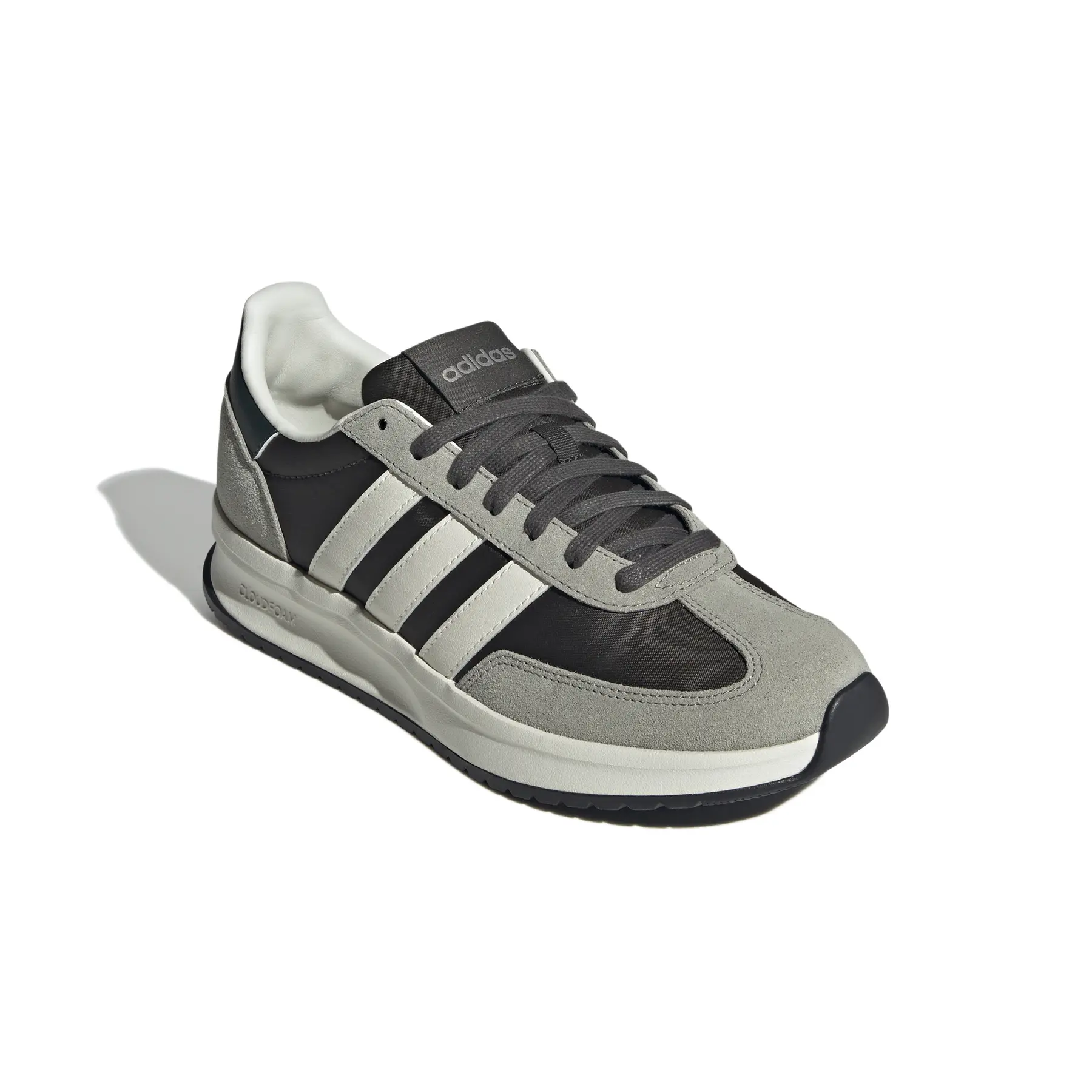 product/a/d/adidas_ih8587_6_footwear_photography_front_lateral_top_view_white.jpg
