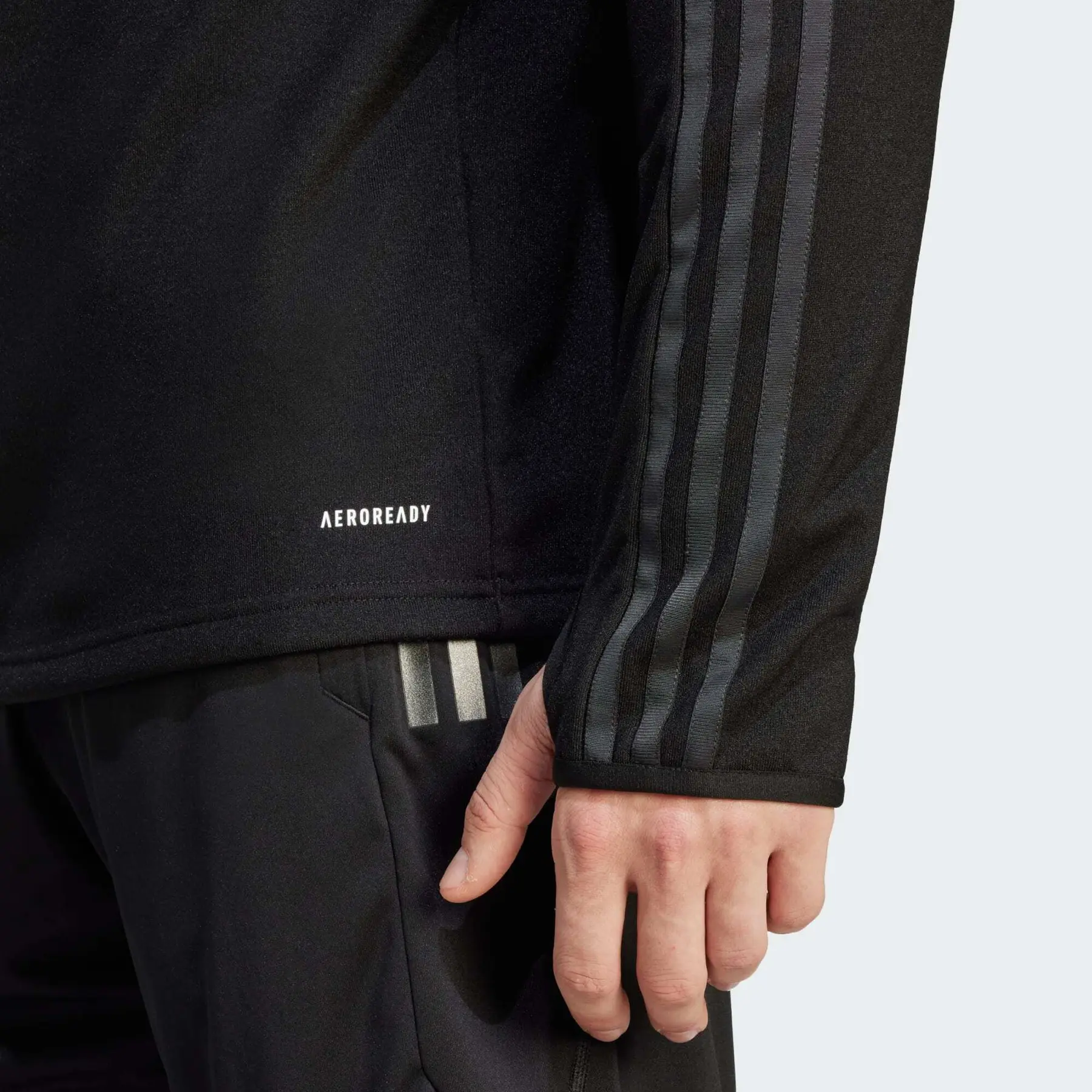 product/a/d/adidas_ik4631_black_6.jpg