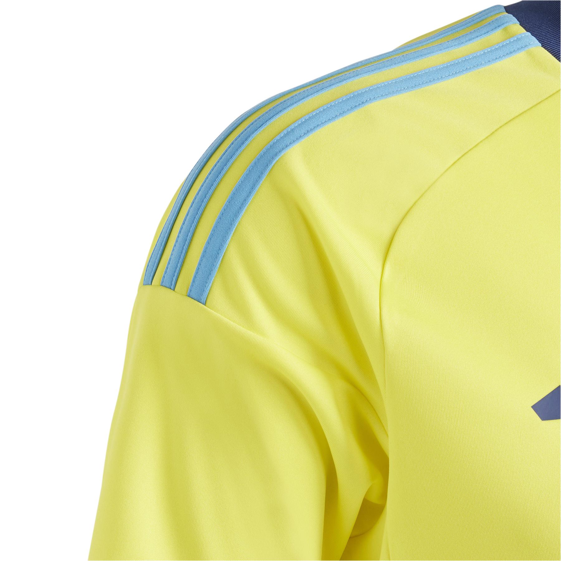 product/a/d/adidas_ip8424_4_apparel_photography_detail_view_2_white.jpg