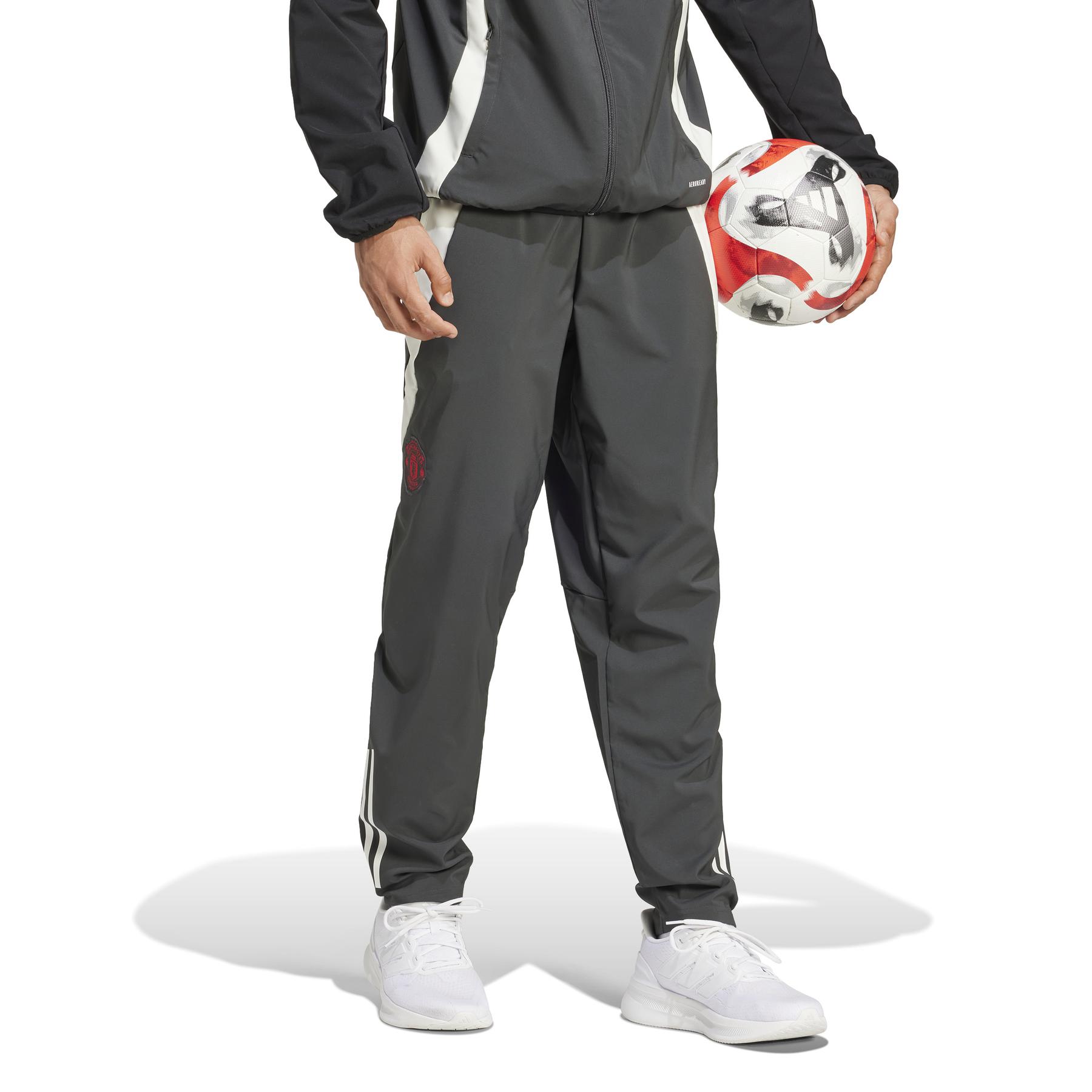 4067896567884 - Pantalon de présentation Manchester United Tiro 2024 25