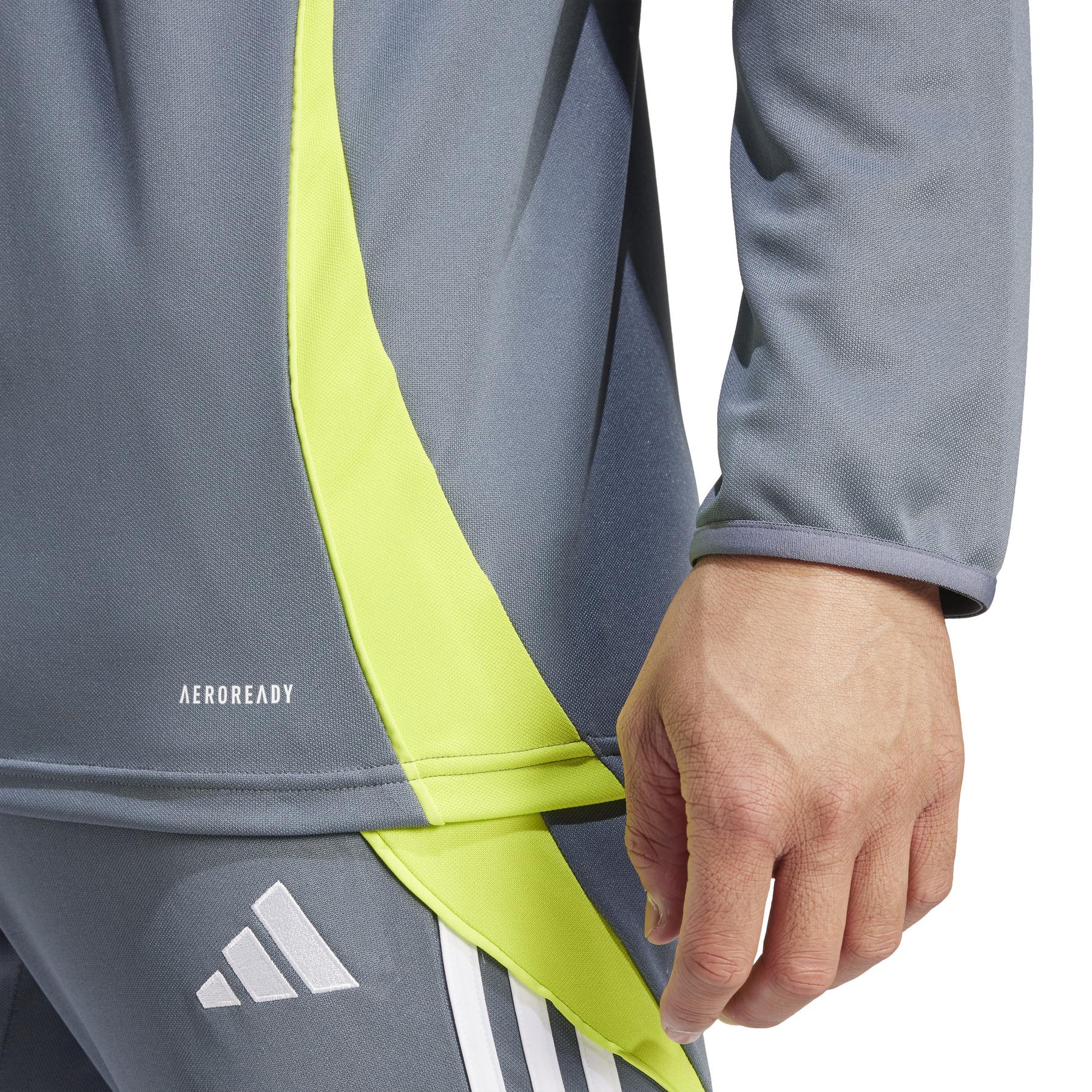 product/a/d/adidas_iv6954_9_apparel_on_model_detail_view_2_white.jpg