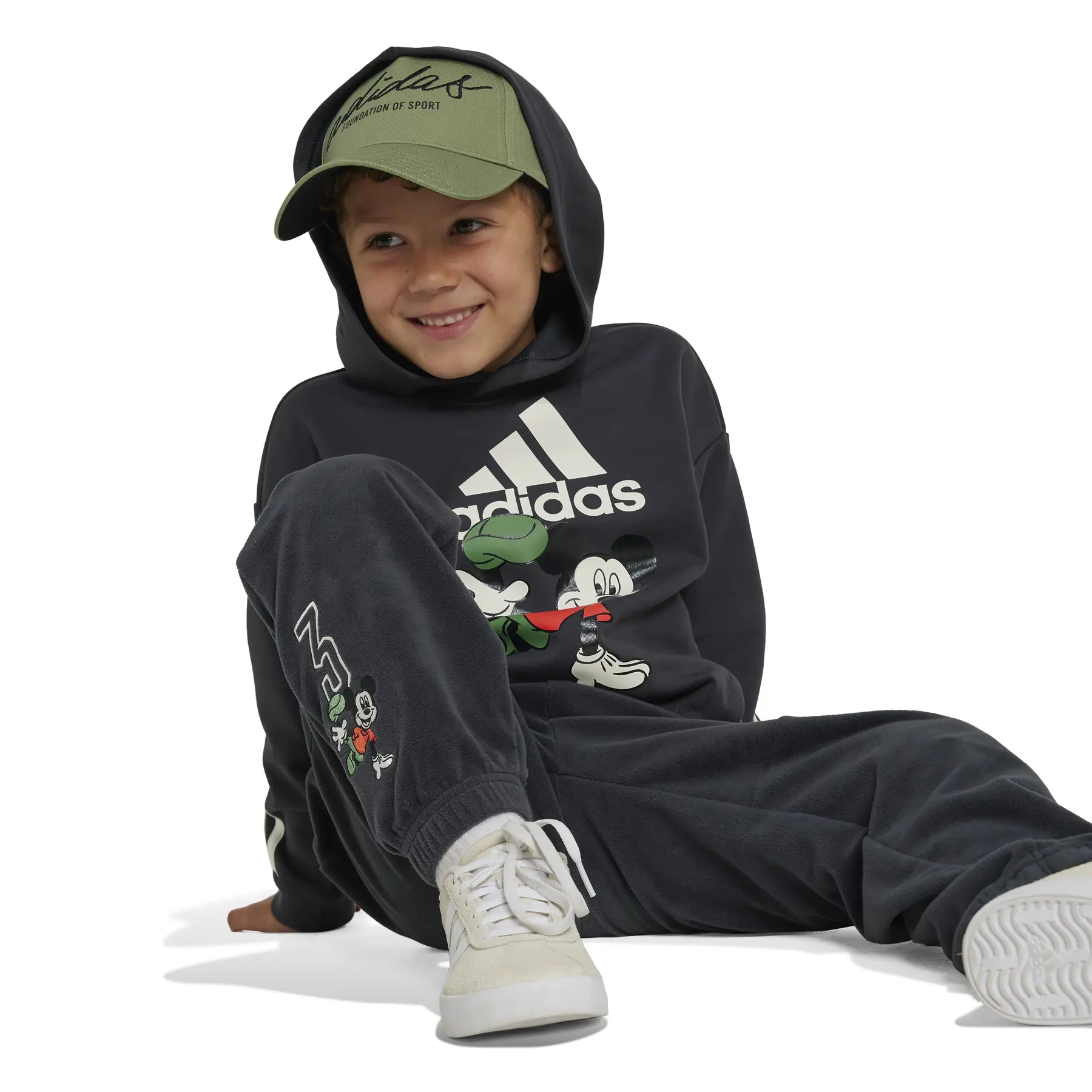 product/a/d/adidas_iv9624_5_apparel_on_model_walking_view_white-nw112824.jpg