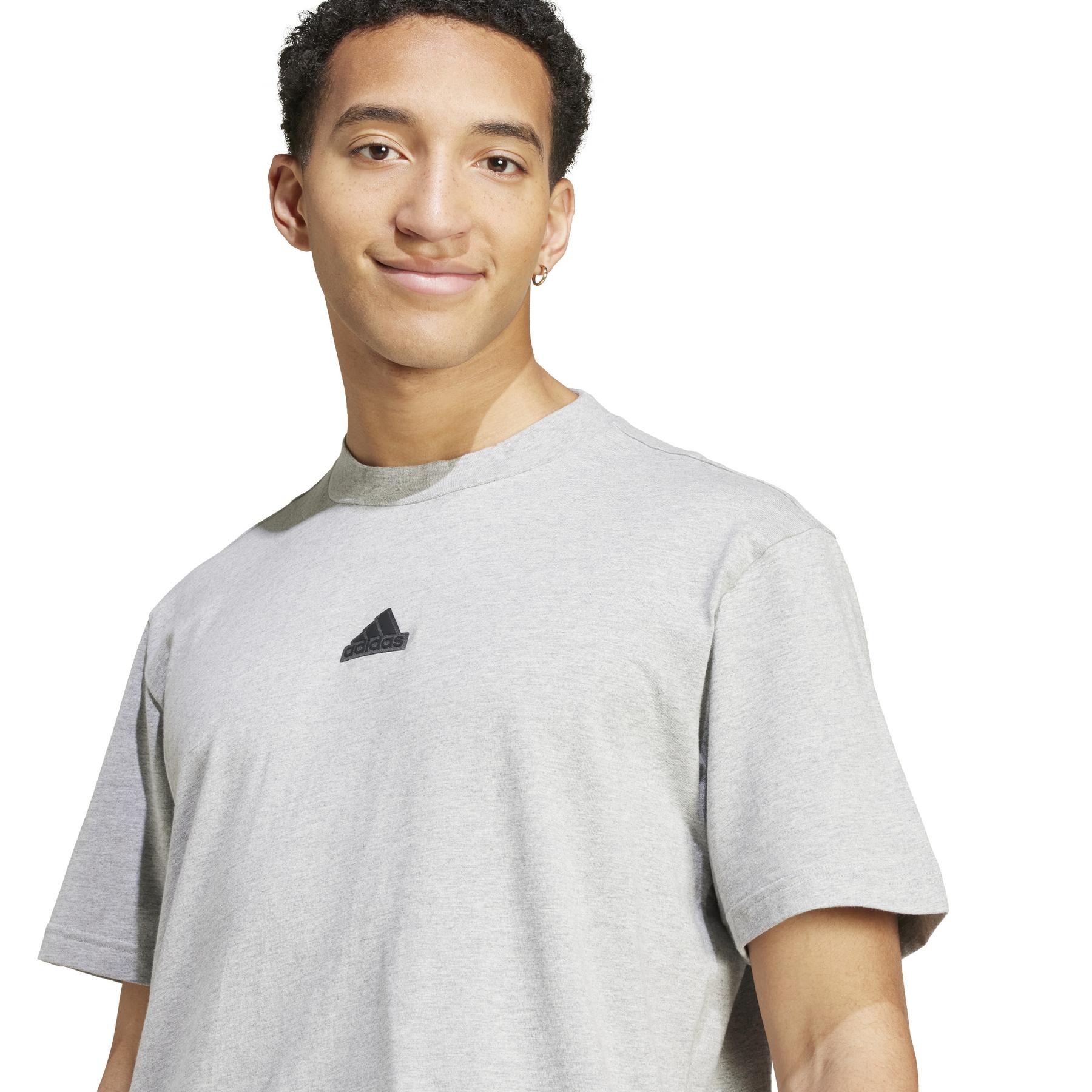 product/a/d/adidas_iw3541_7_apparel_on_model_detail_view_1_white.jpg