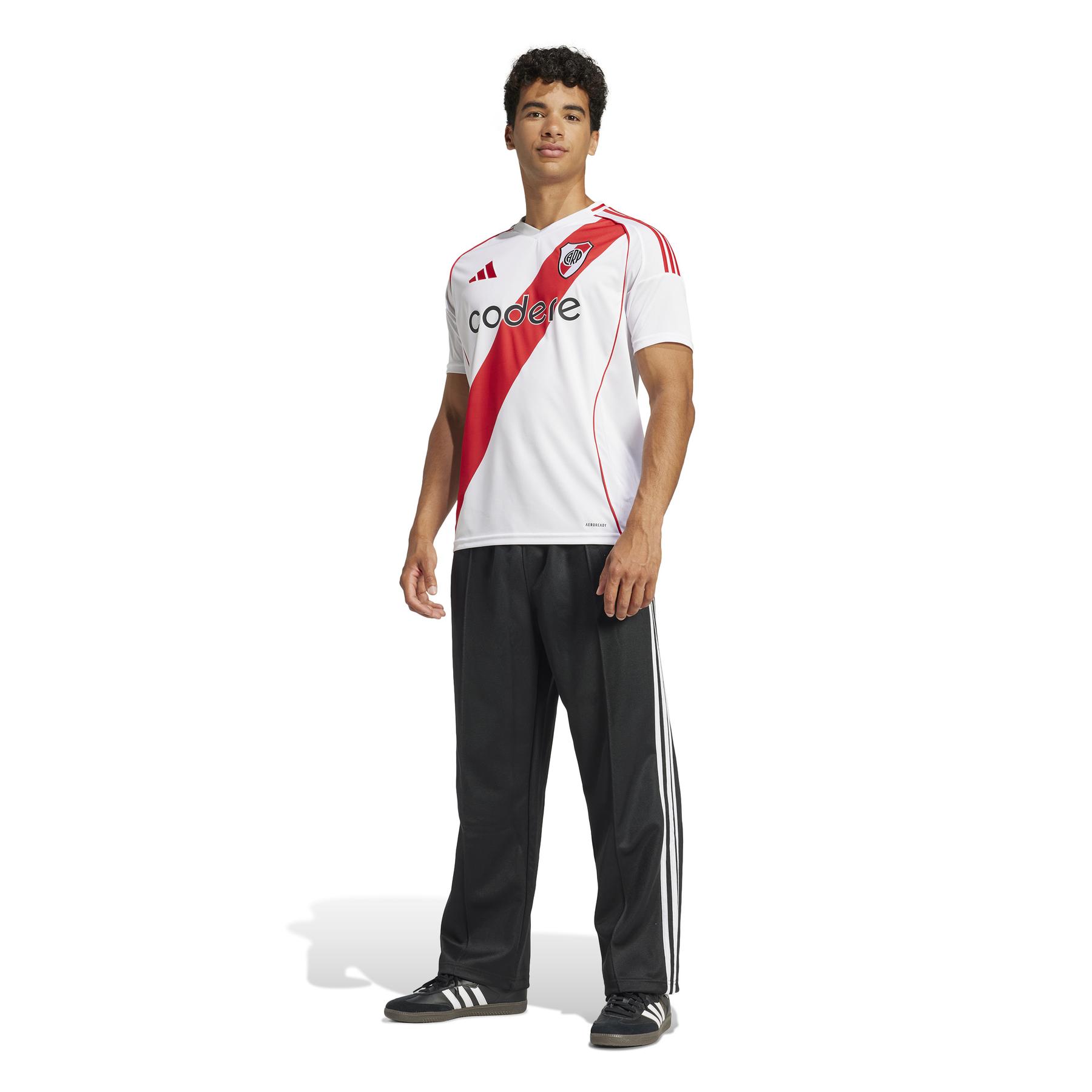 product/a/d/adidas_ix5098_6_apparel_on_model_standard_outfit_view_white.jpg