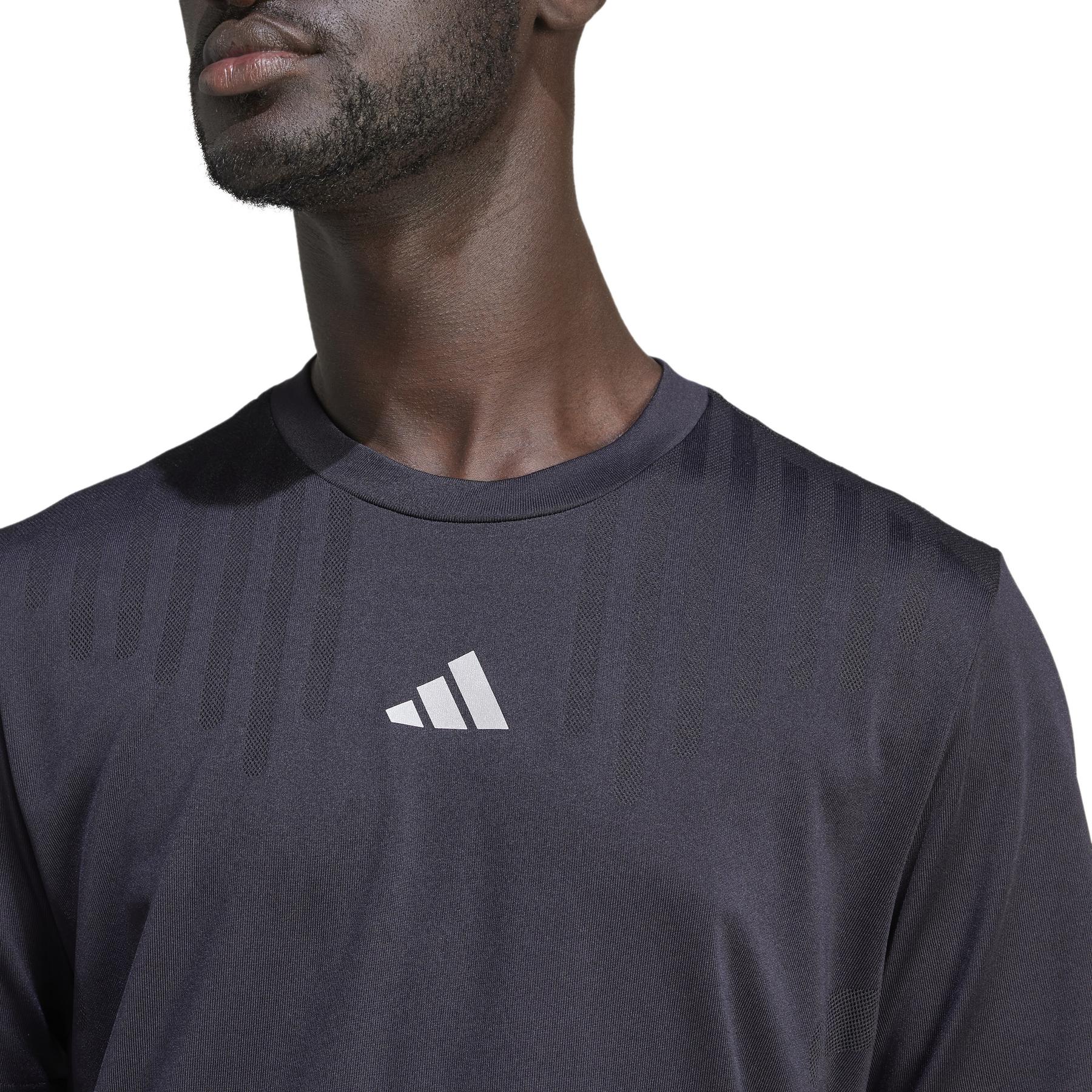 product/a/d/adidas_ix5374_7_apparel_on_model_detail_view_1_white.jpg