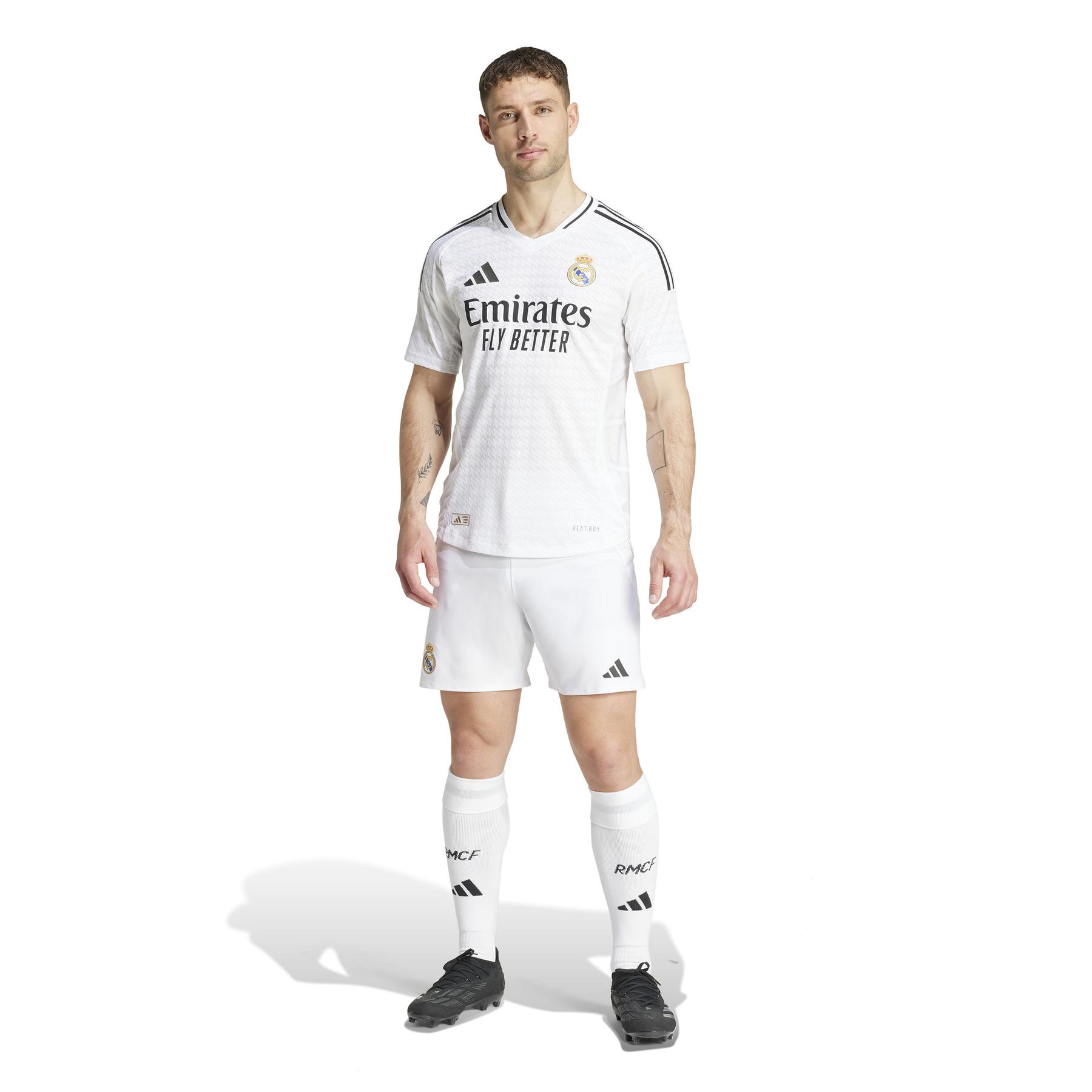 product/a/d/adidas_ix8095_8_apparel_on_model_standard_outfit_view_white.jpg