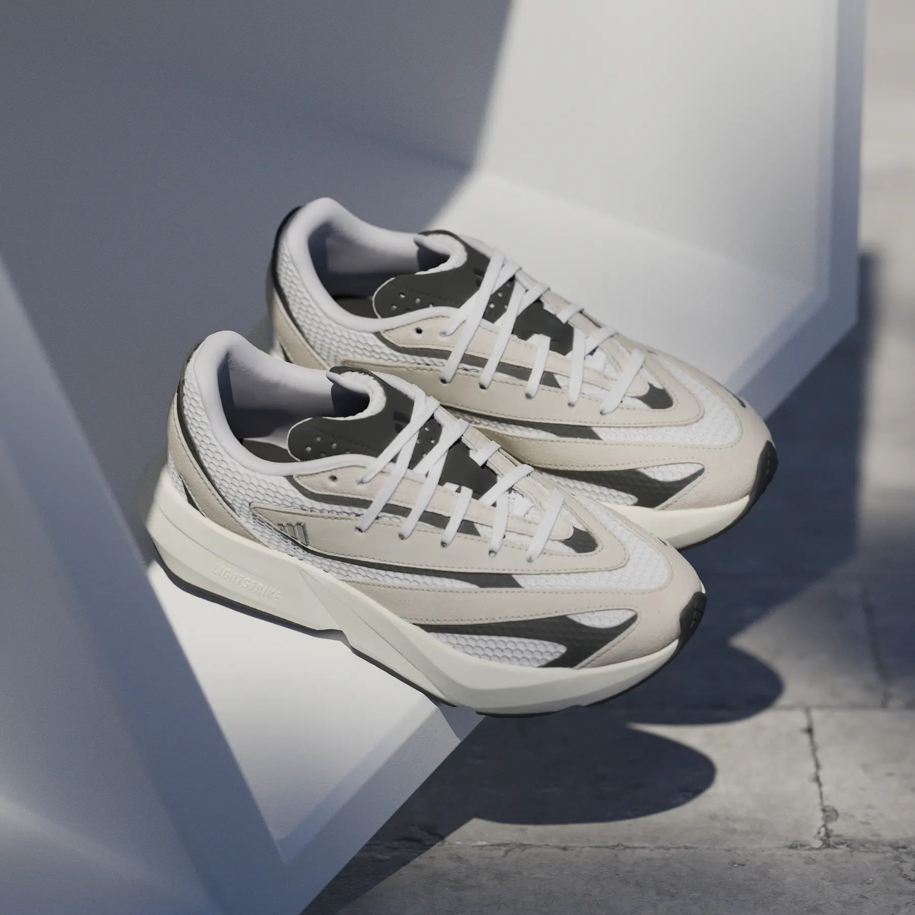 パティールシュアライン＆Super wave j Women's Trainers adidas Lightblaze | Handball-Store