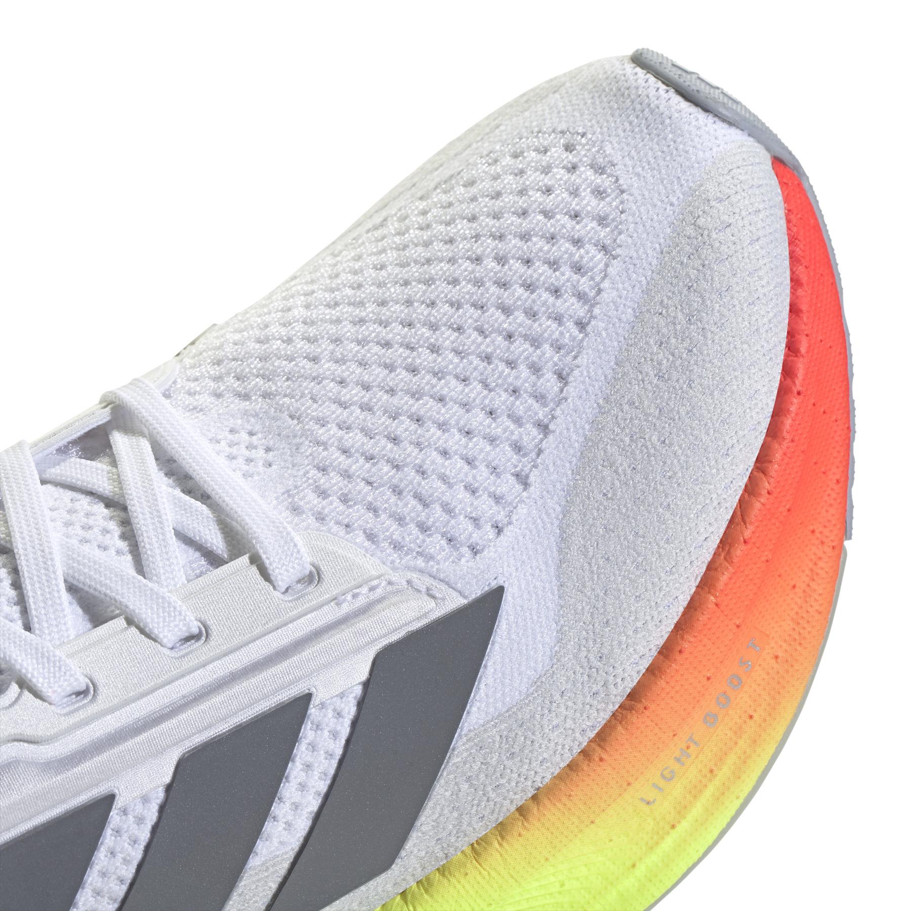 product/a/d/adidas_jh9042_8_footwear_photography_detail_view_1_white.jpg