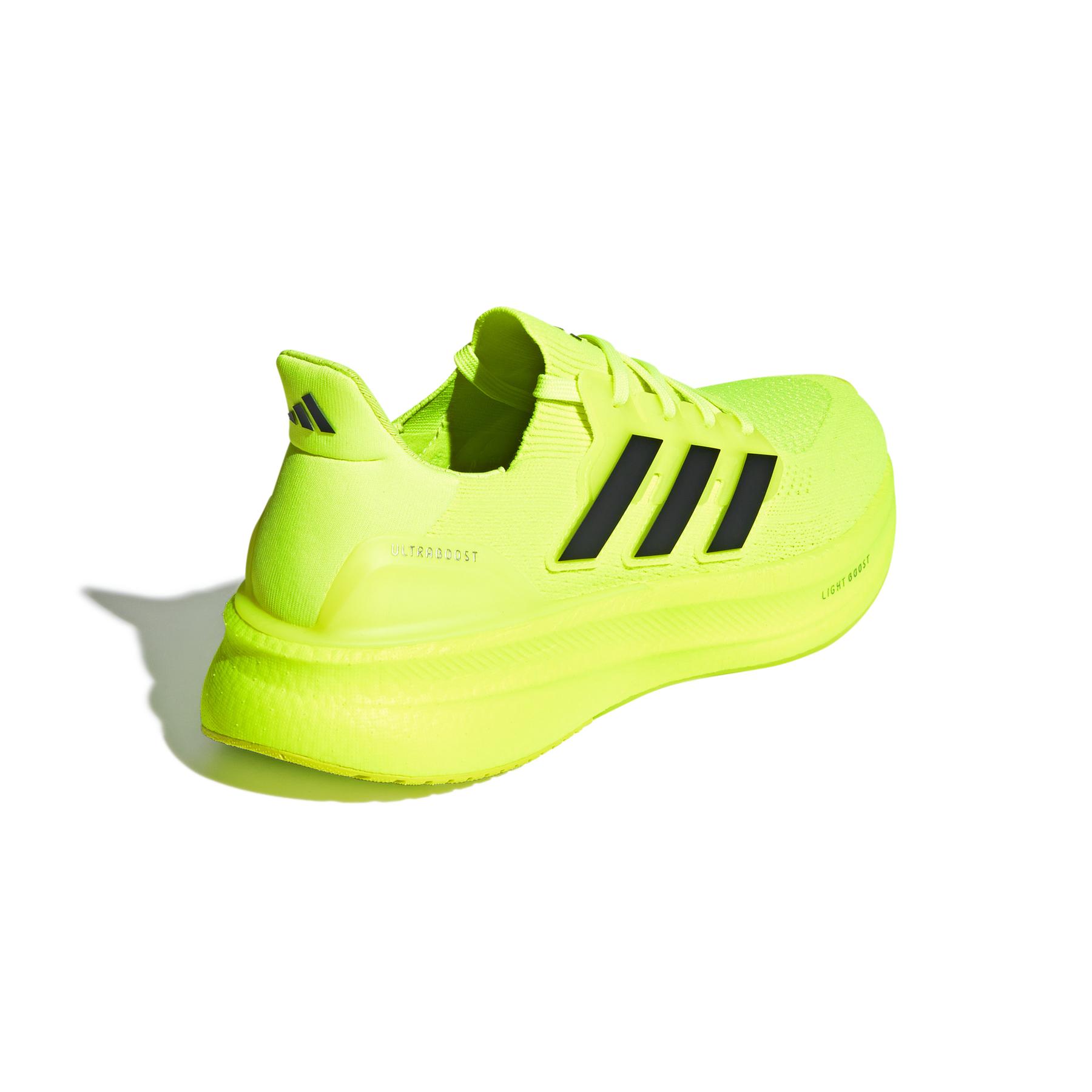 product/a/d/adidas_jh9069_7_footwear_photography_back_lateral_top_view_white-nw091625.jpg