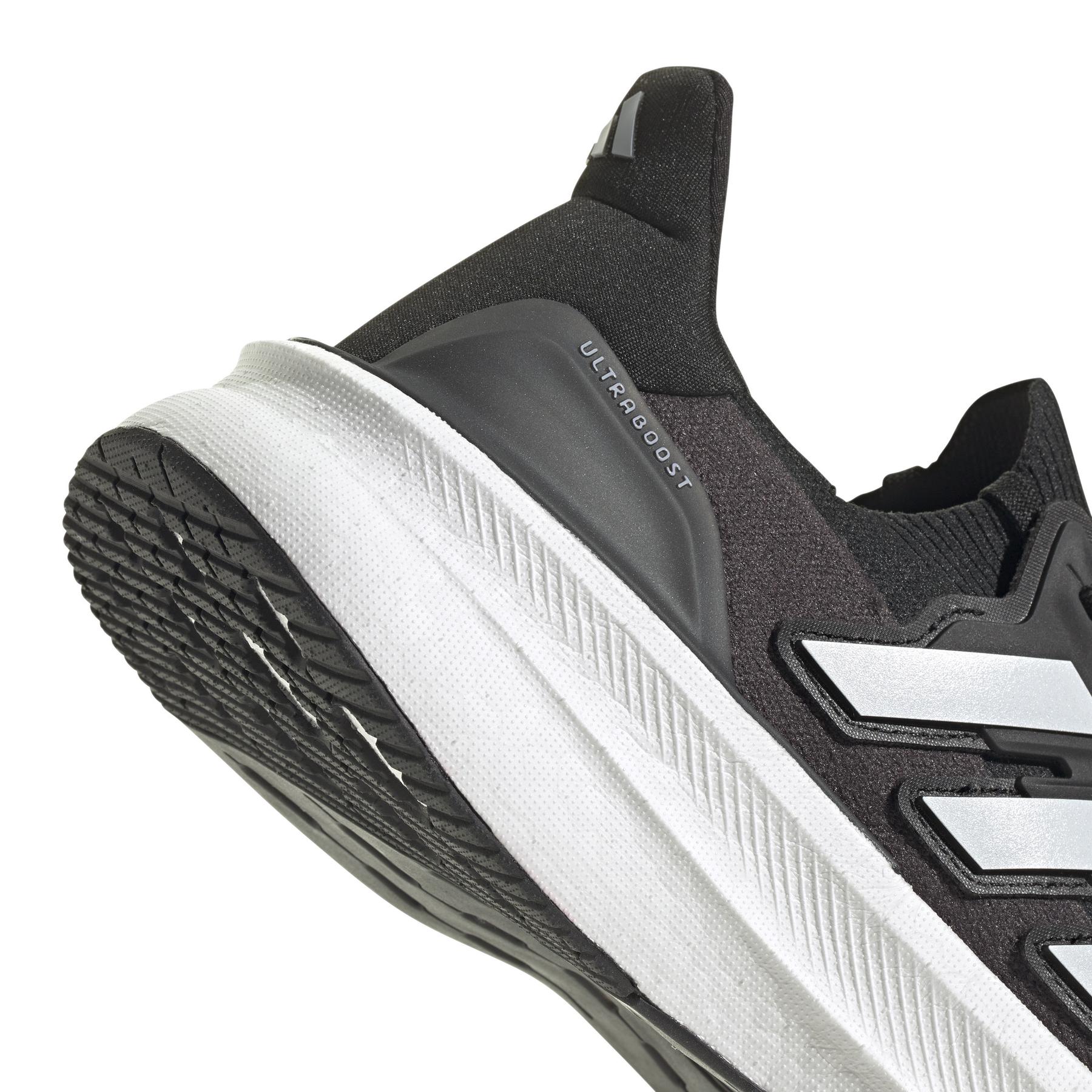 product/a/d/adidas_jh9634_8_footwear_photography_detail_view_1_white.jpg