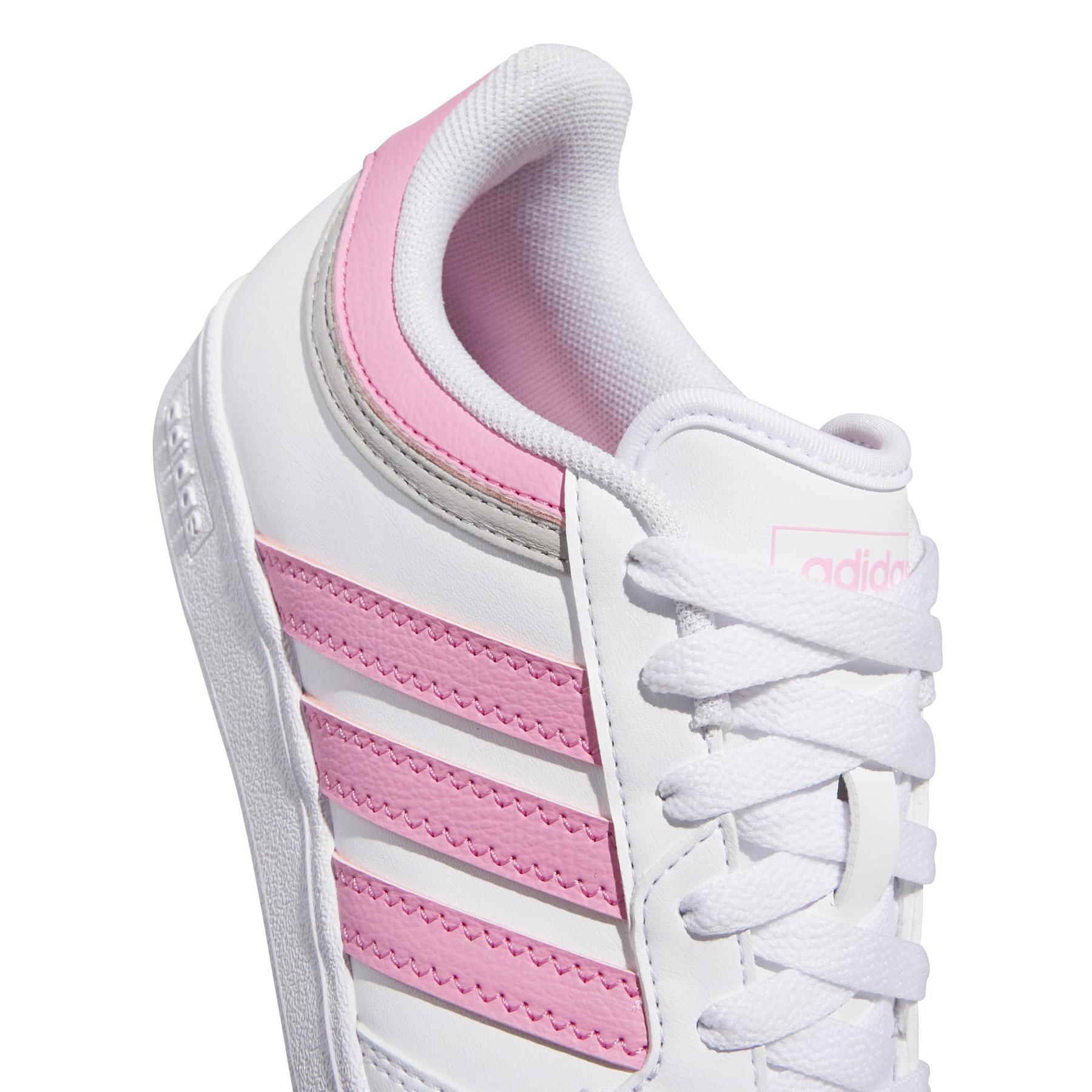 product/a/d/adidas_ji0900_8_footwear_photography_detail_view_1_white-nw091625.jpg