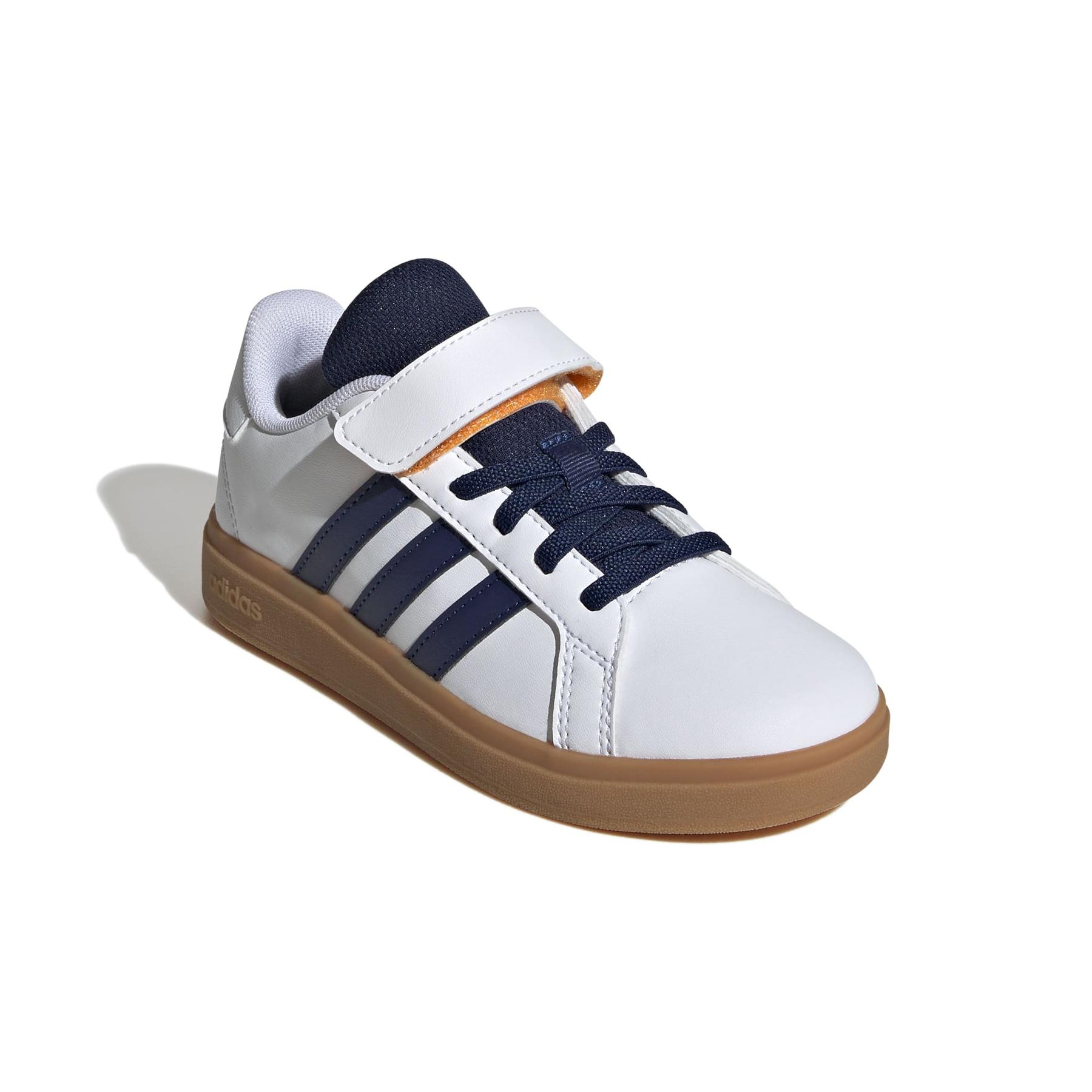 product/a/d/adidas_ji0973_6_footwear_photography_front_lateral_top_view_white-nw091625.jpg