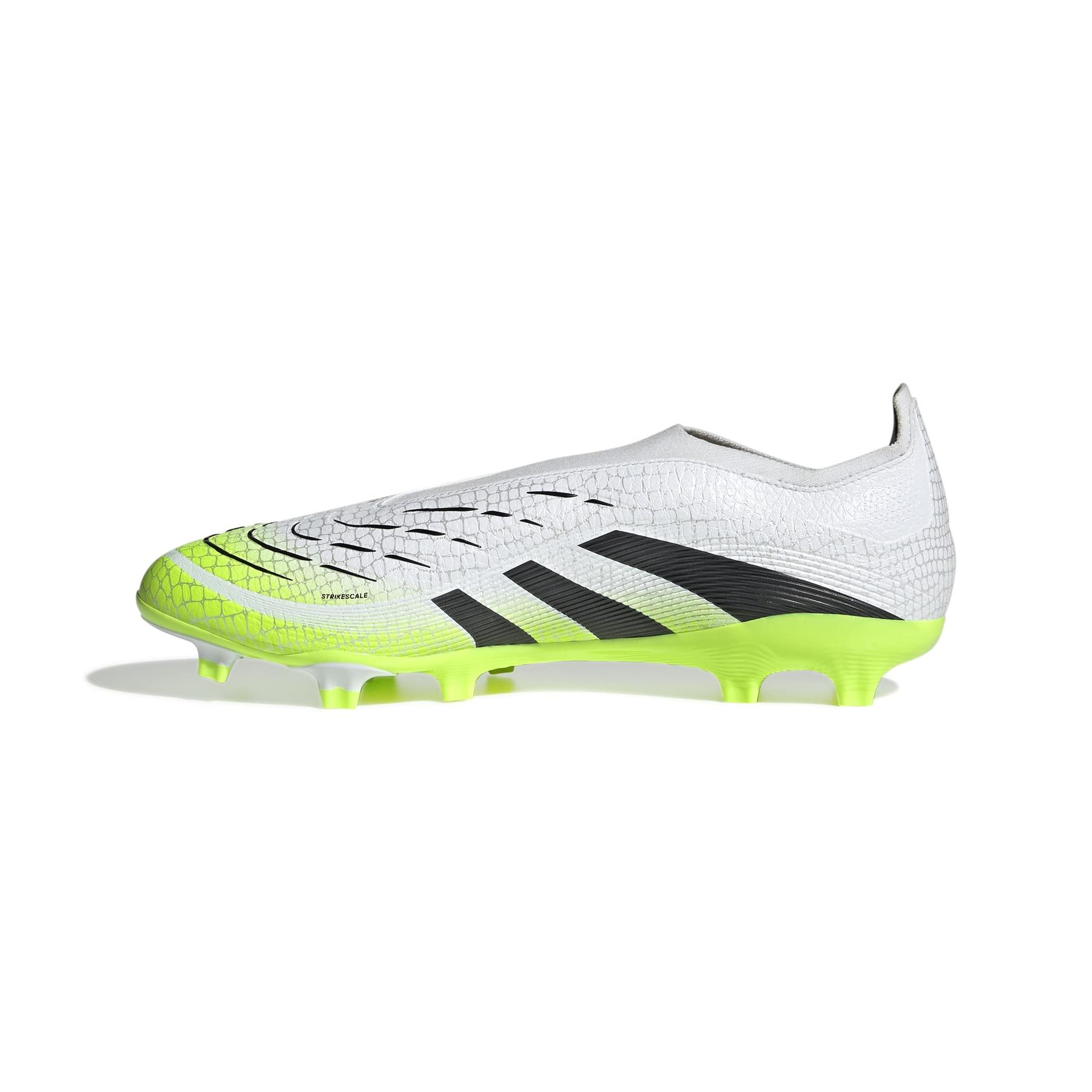 product/a/d/adidas_ji1169_4_footwear_photography_side_medial_center_view_white-nw091625.jpg