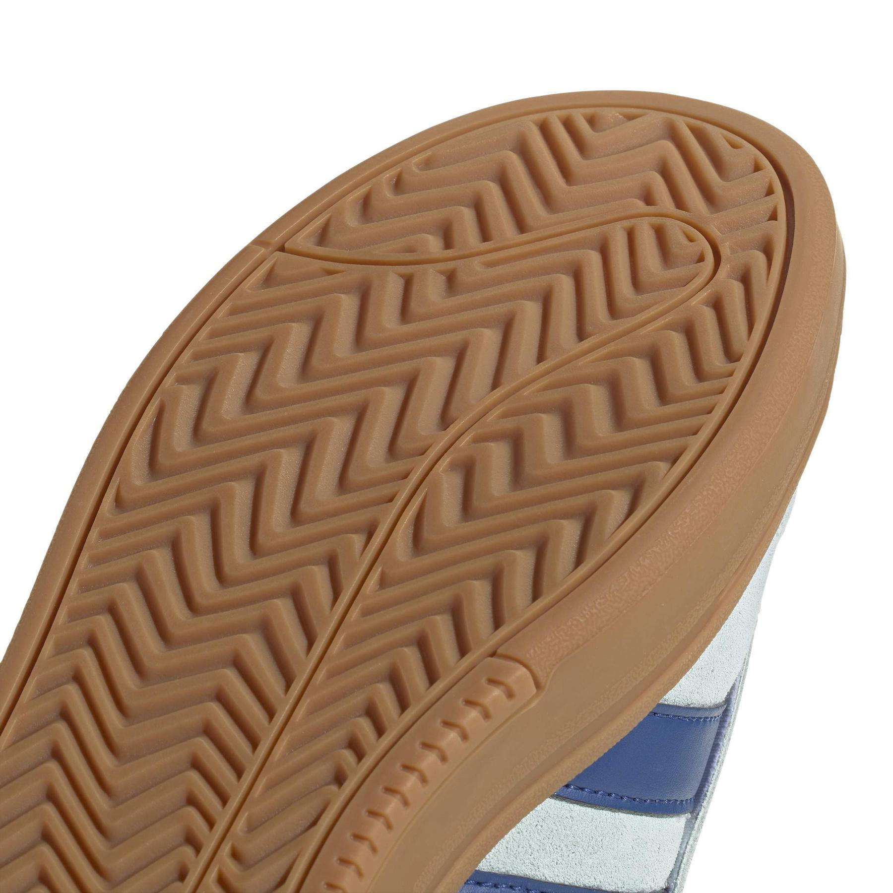 product/a/d/adidas_ji1718_9_footwear_photography_detail_view_2_white-nw091625.jpg