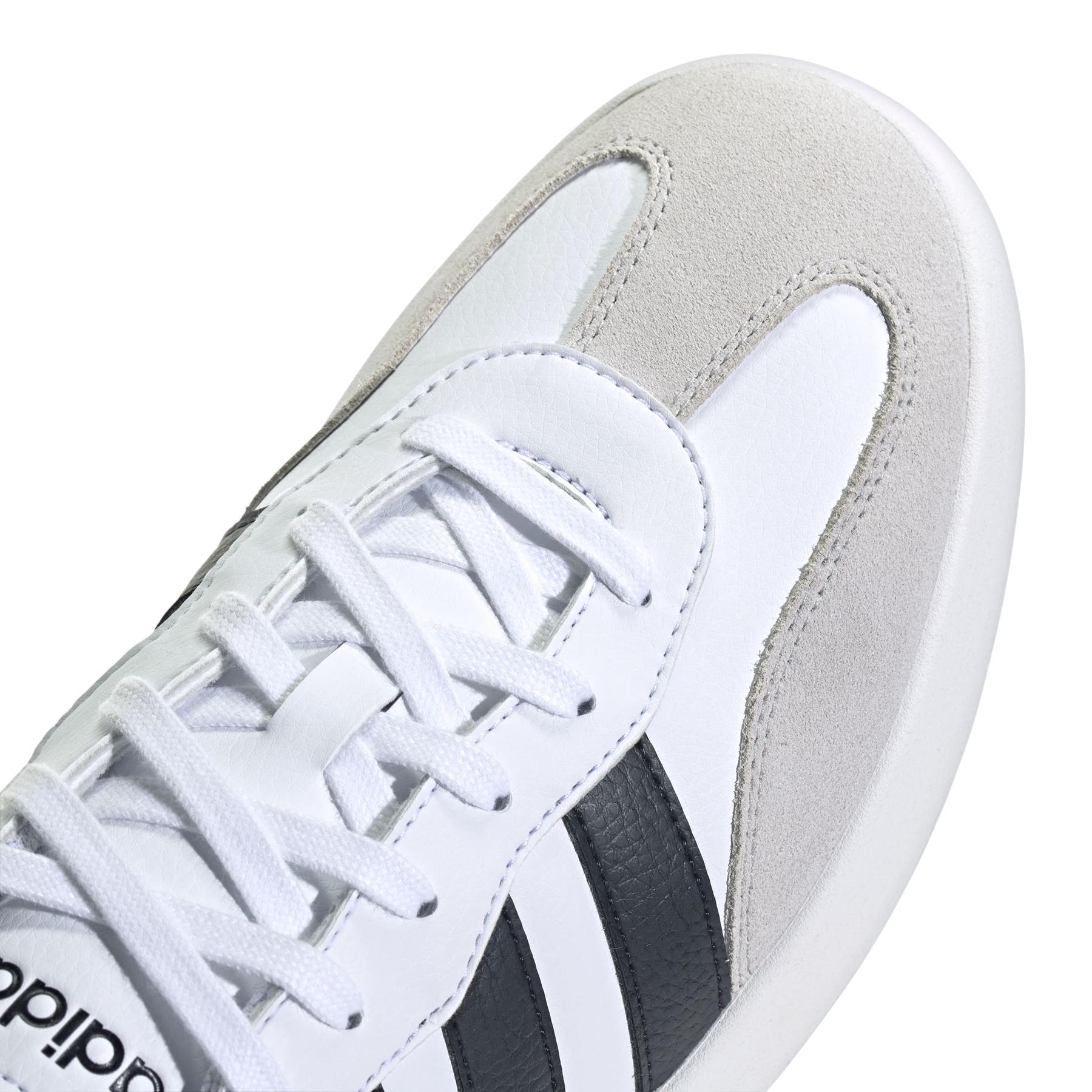 product/a/d/adidas_ji2306_8_footwear_photography_detail_view_1_white-nw091625.jpg