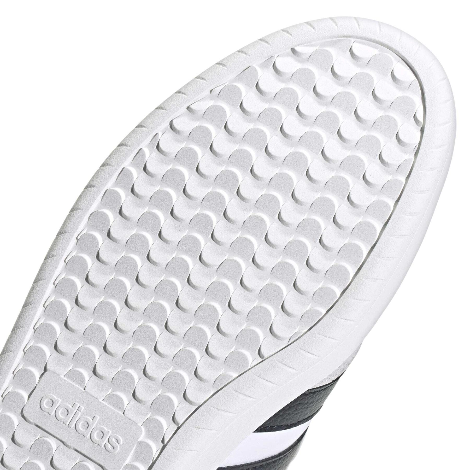 product/a/d/adidas_ji2306_9_footwear_photography_detail_view_2_white-nw091625.jpg