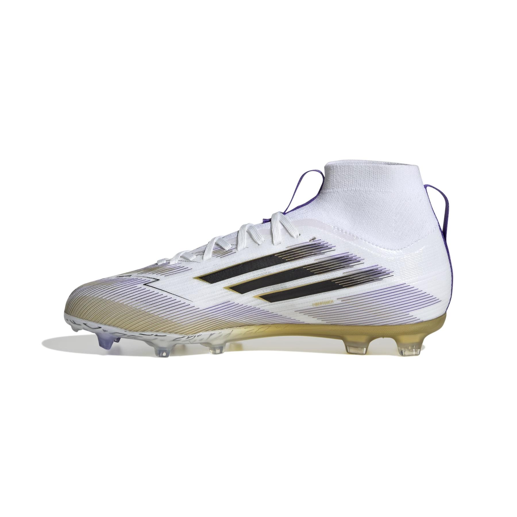 product/a/d/adidas_ji3543_4_footwear_photography_side_medial_center_view_white.jpg