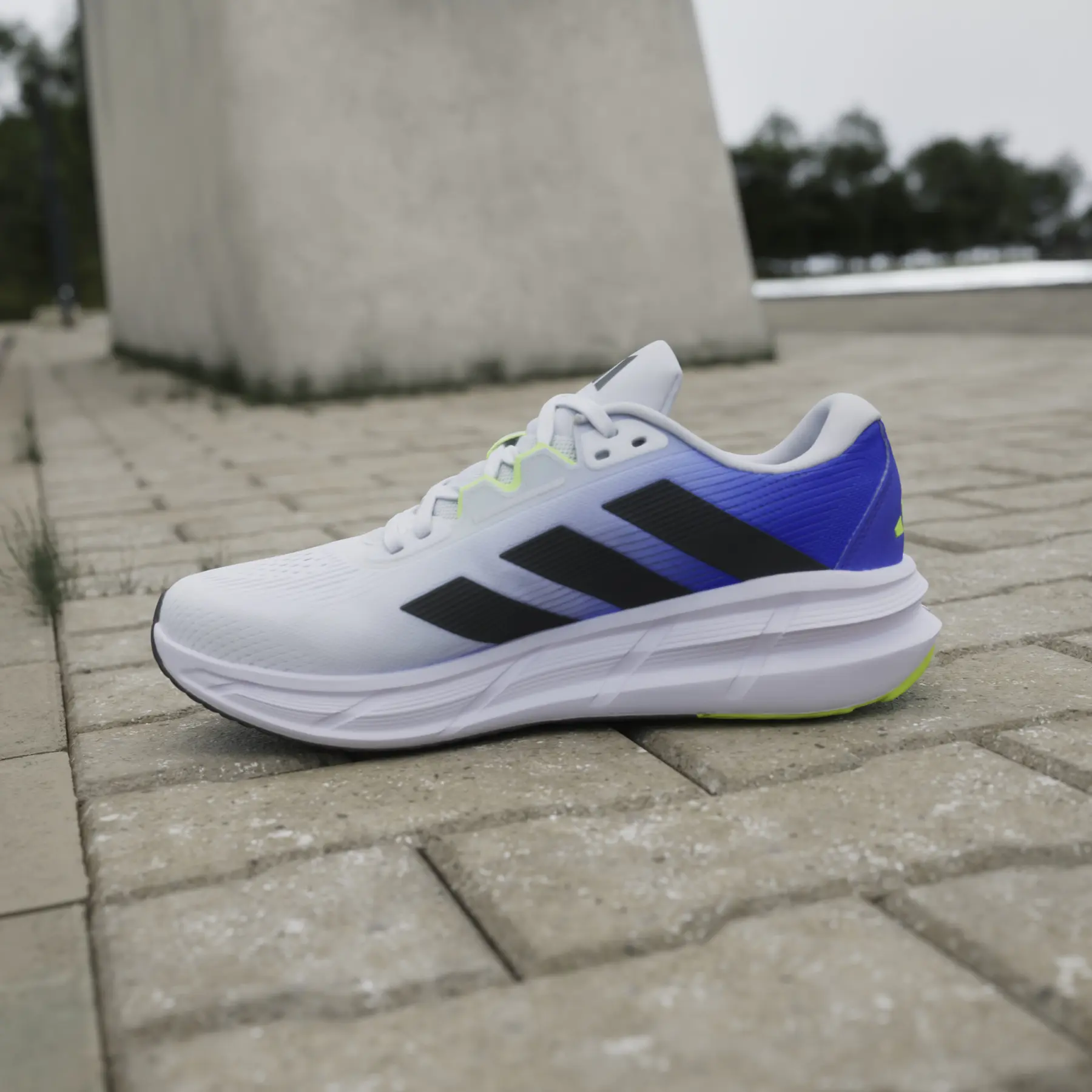 product/a/d/adidas_ji4616_20_footwear_photography_heromrktng_view_7-nw091625.jpg