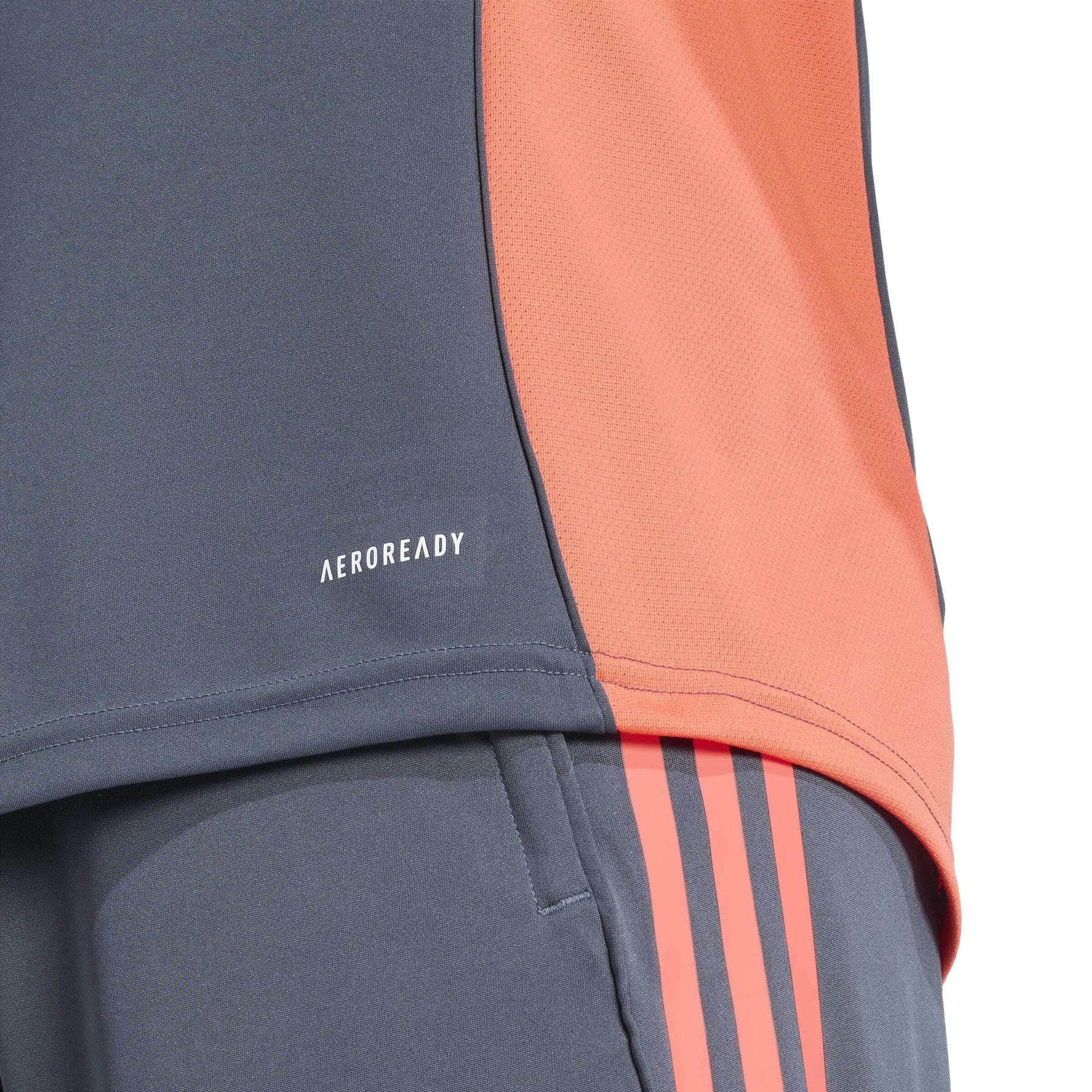 product/a/d/adidas_jp1785_8_apparel_on_model_detail_view_2_white.jpg