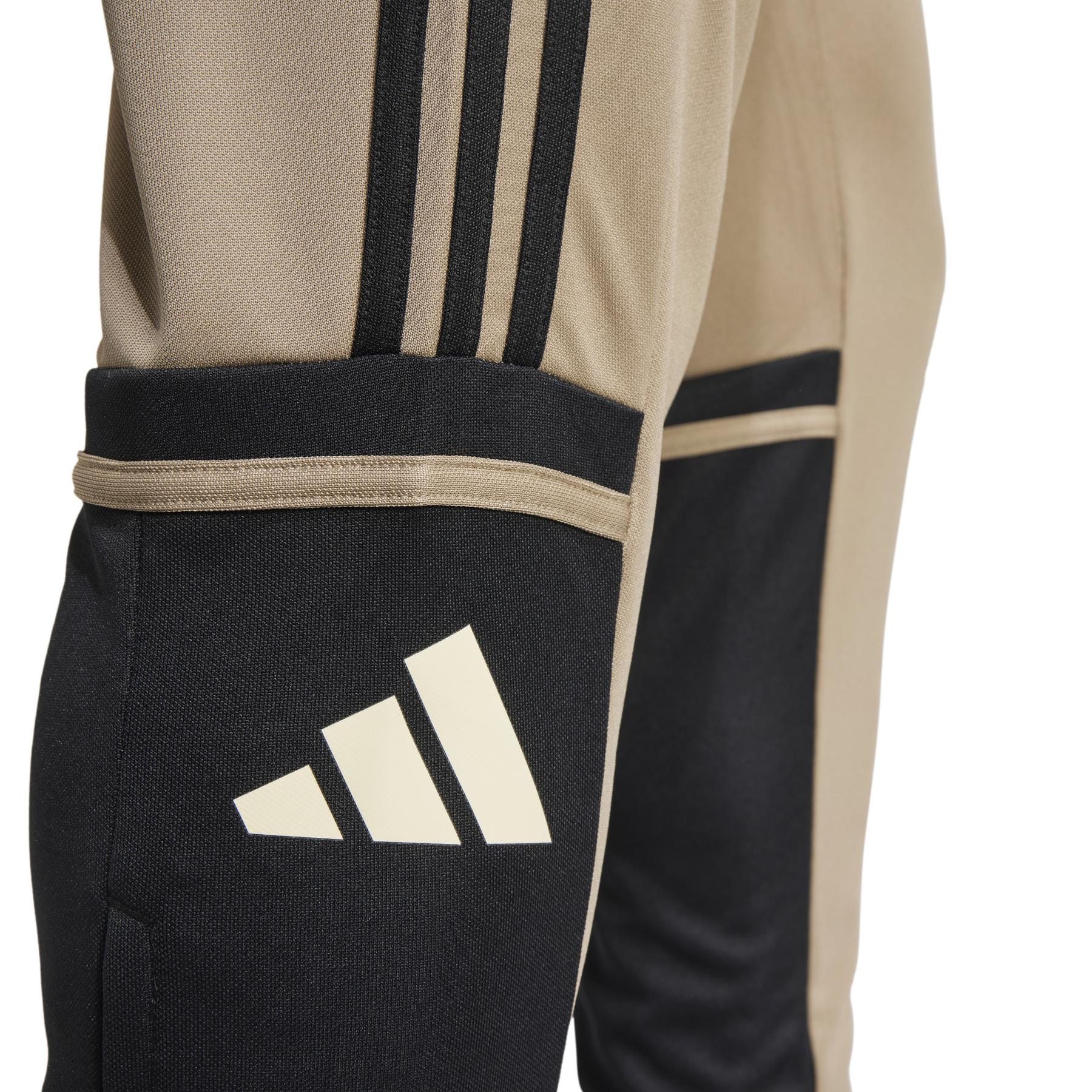 product/a/d/adidas_jp3374_6_apparel_on_model_detail_view_1_white.jpg