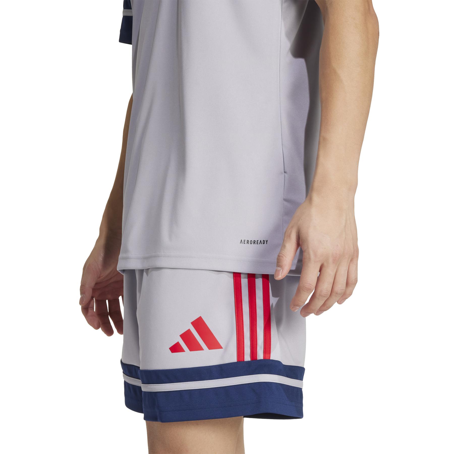 product/a/d/adidas_jp3410_9_apparel_on_model_detail_view_2_white.jpg