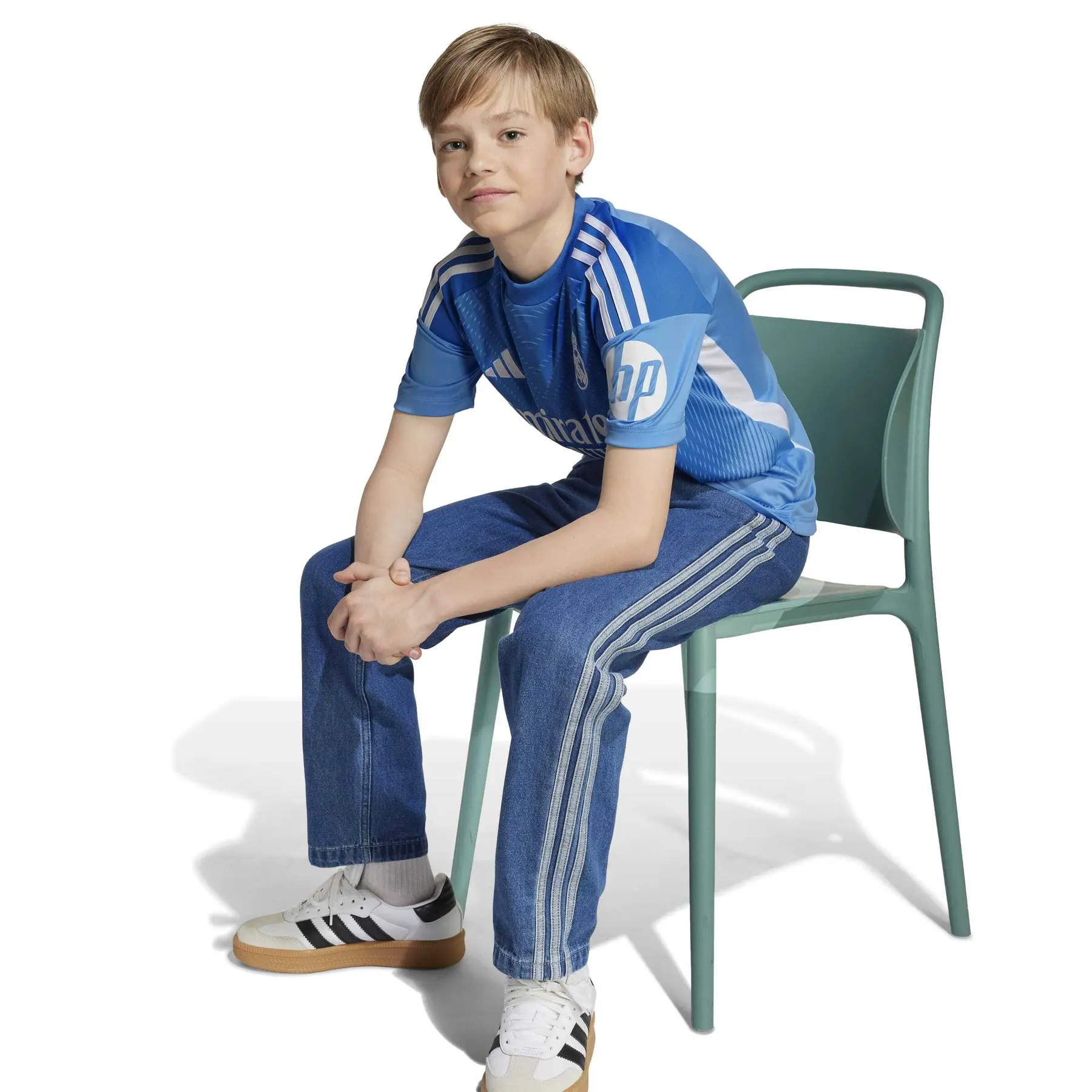 product/a/d/adidas_jp4176_6_apparel_on_model_detail_view_1_white.jpg