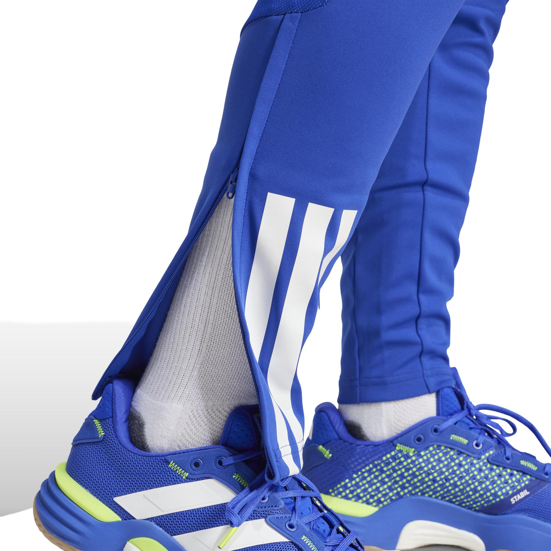 product/a/d/adidas_jp4295_6_apparel_on_model_detail_view_2_white.jpg
