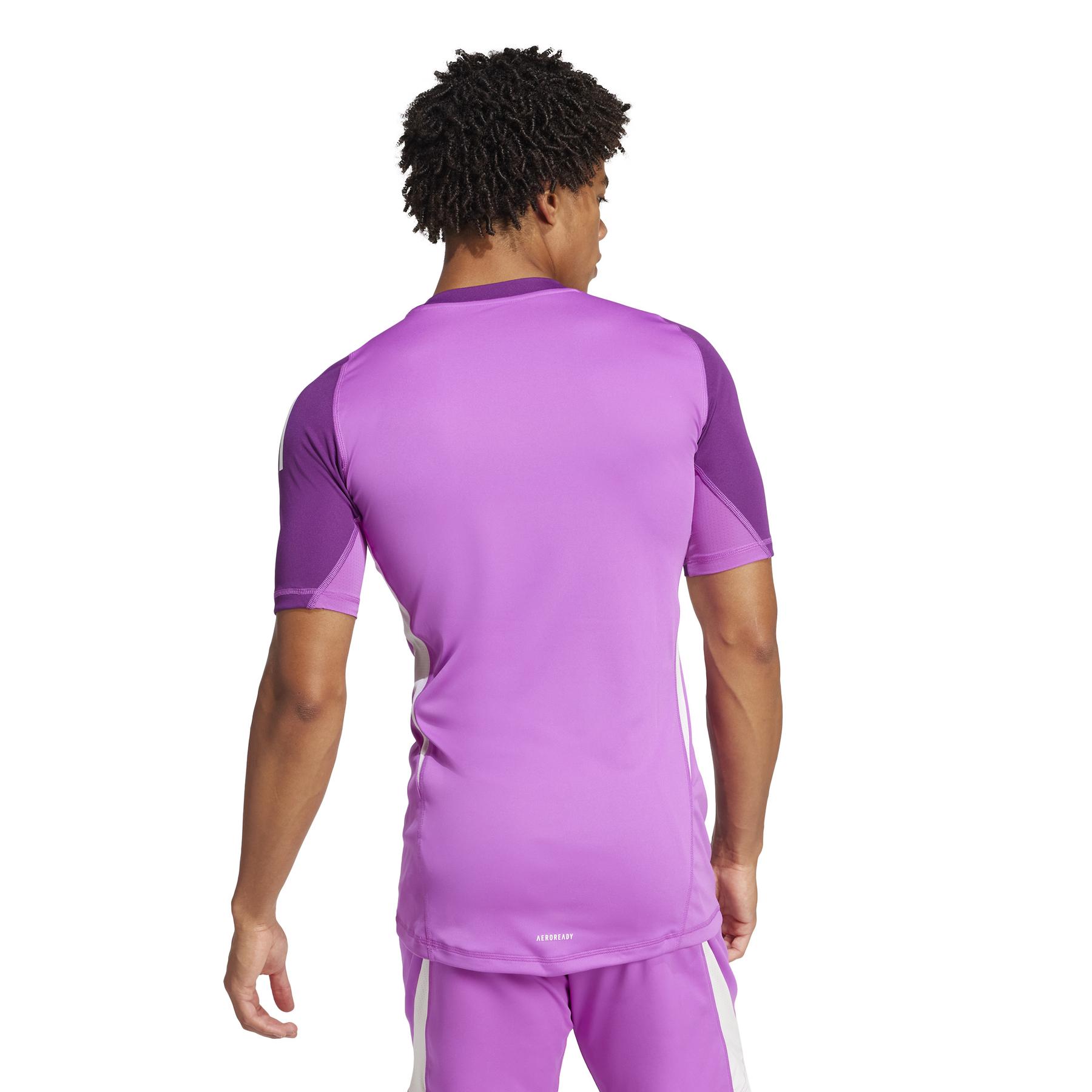 product/a/d/adidas_jp4375_purbur_4.jpg