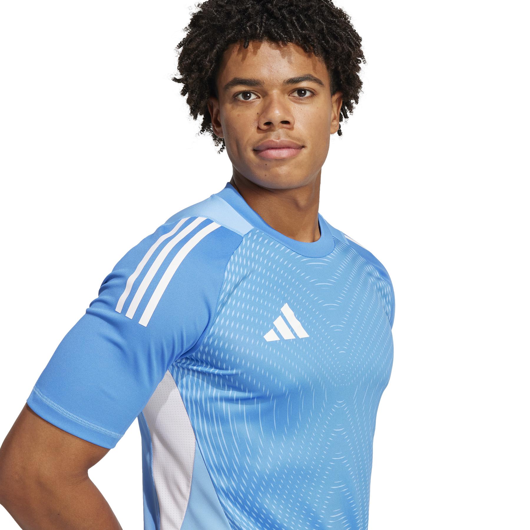product/a/d/adidas_jp4381_blubrs_7.jpg