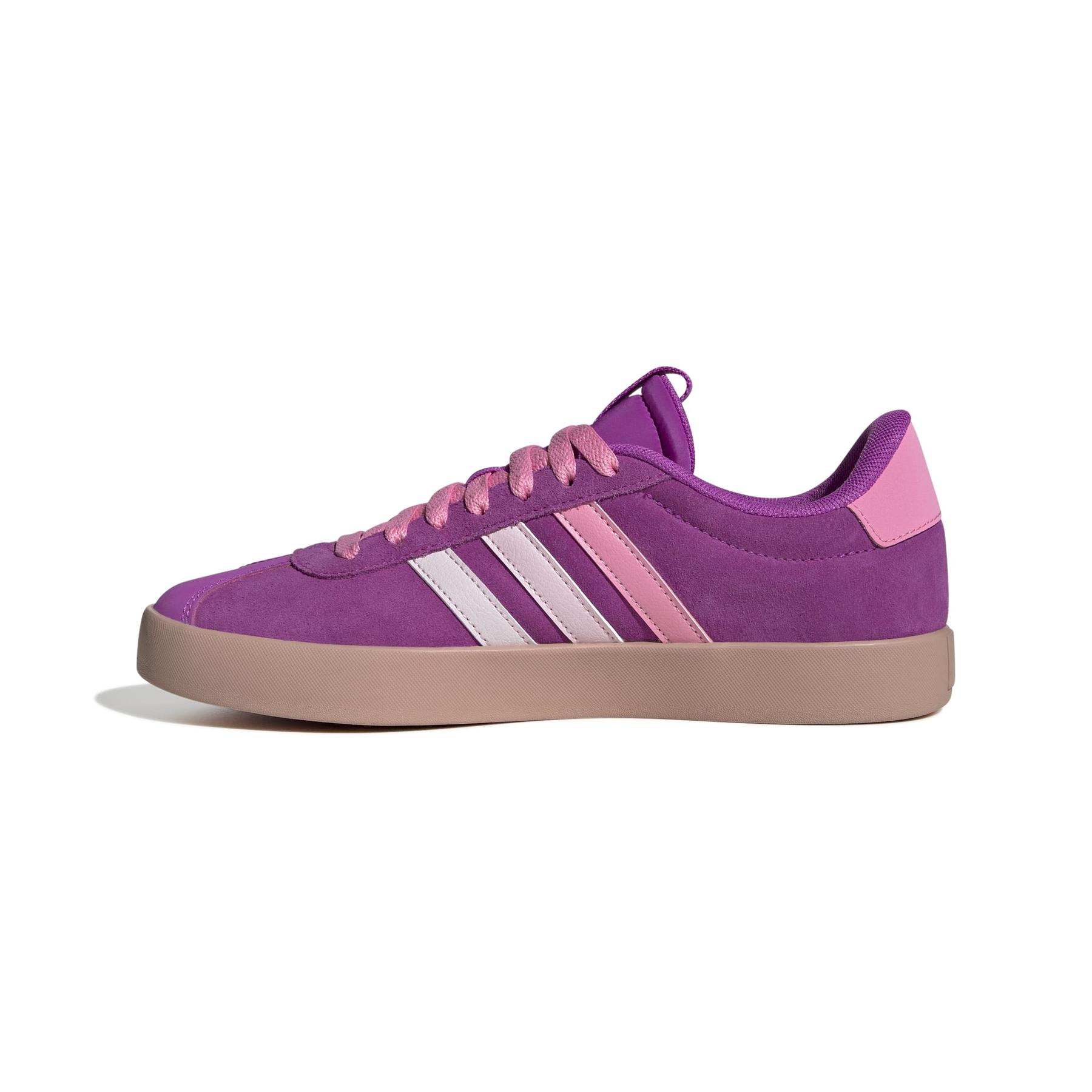 product/a/d/adidas_jp5352_5_footwear_photography_side_medial_center_view_white-nw091625.jpg