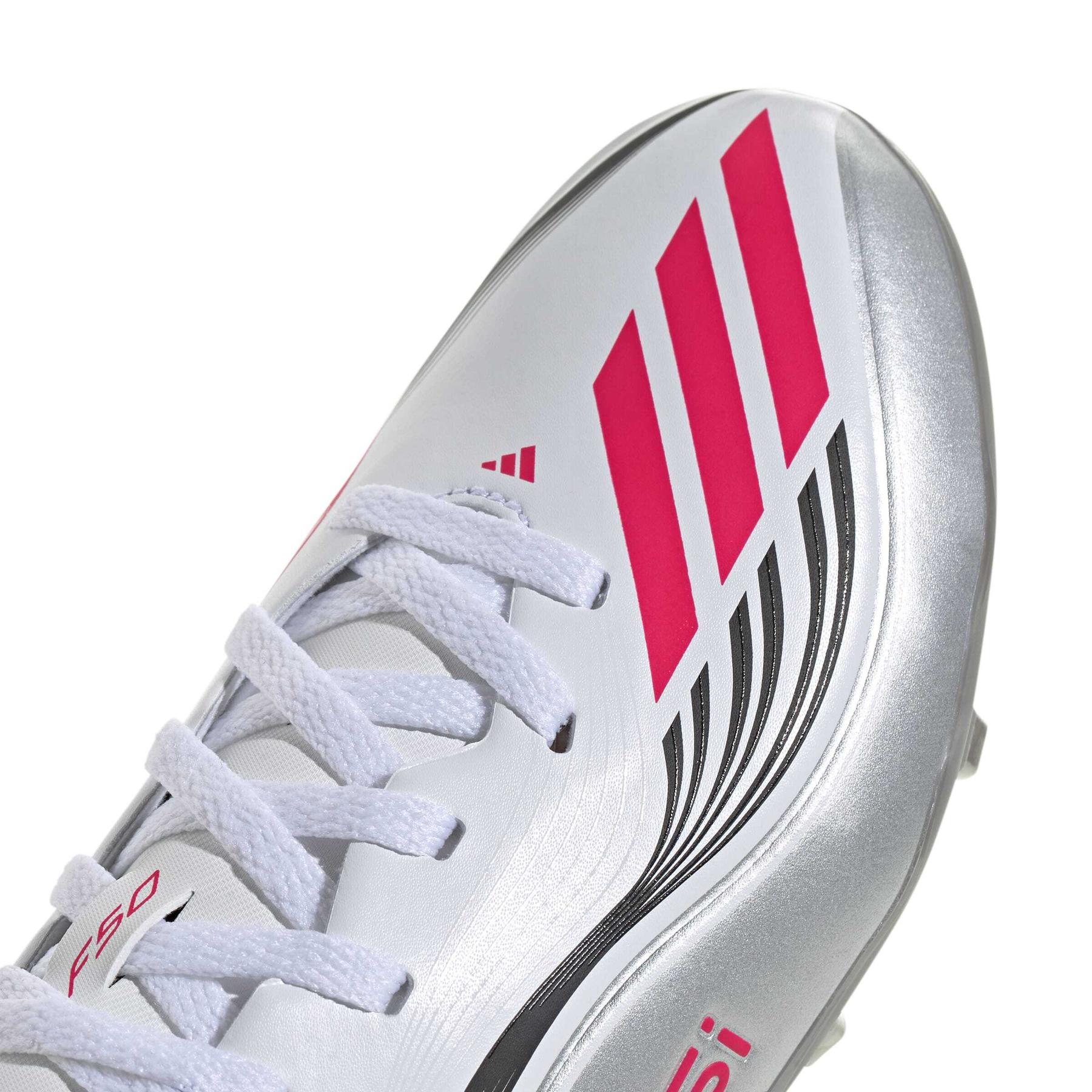 product/a/d/adidas_jp7454_8_footwear_photography_detail_view_2_white.jpg