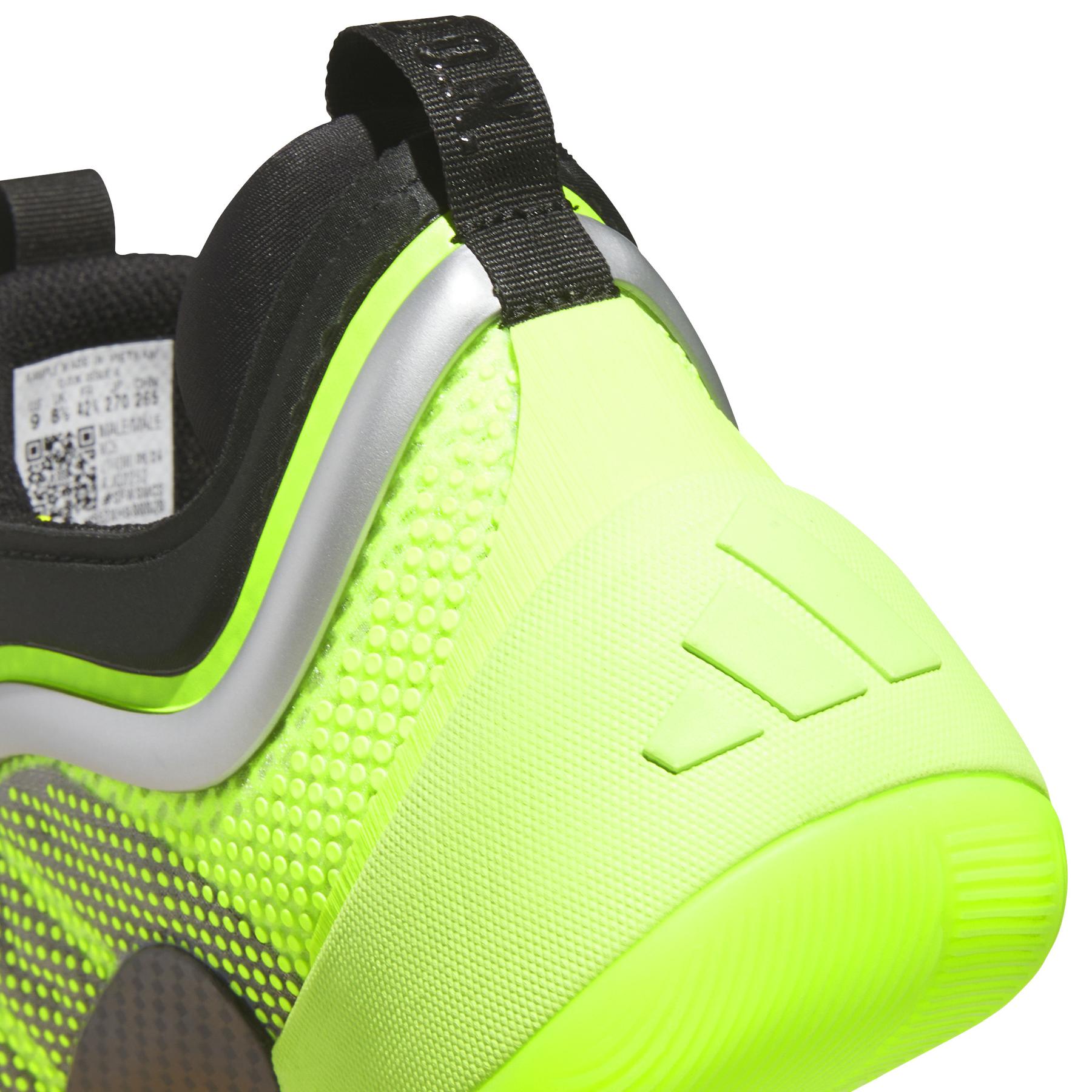 product/a/d/adidas_jq2252_9_footwear_photography_detail_view_2_white-nw091625.jpg