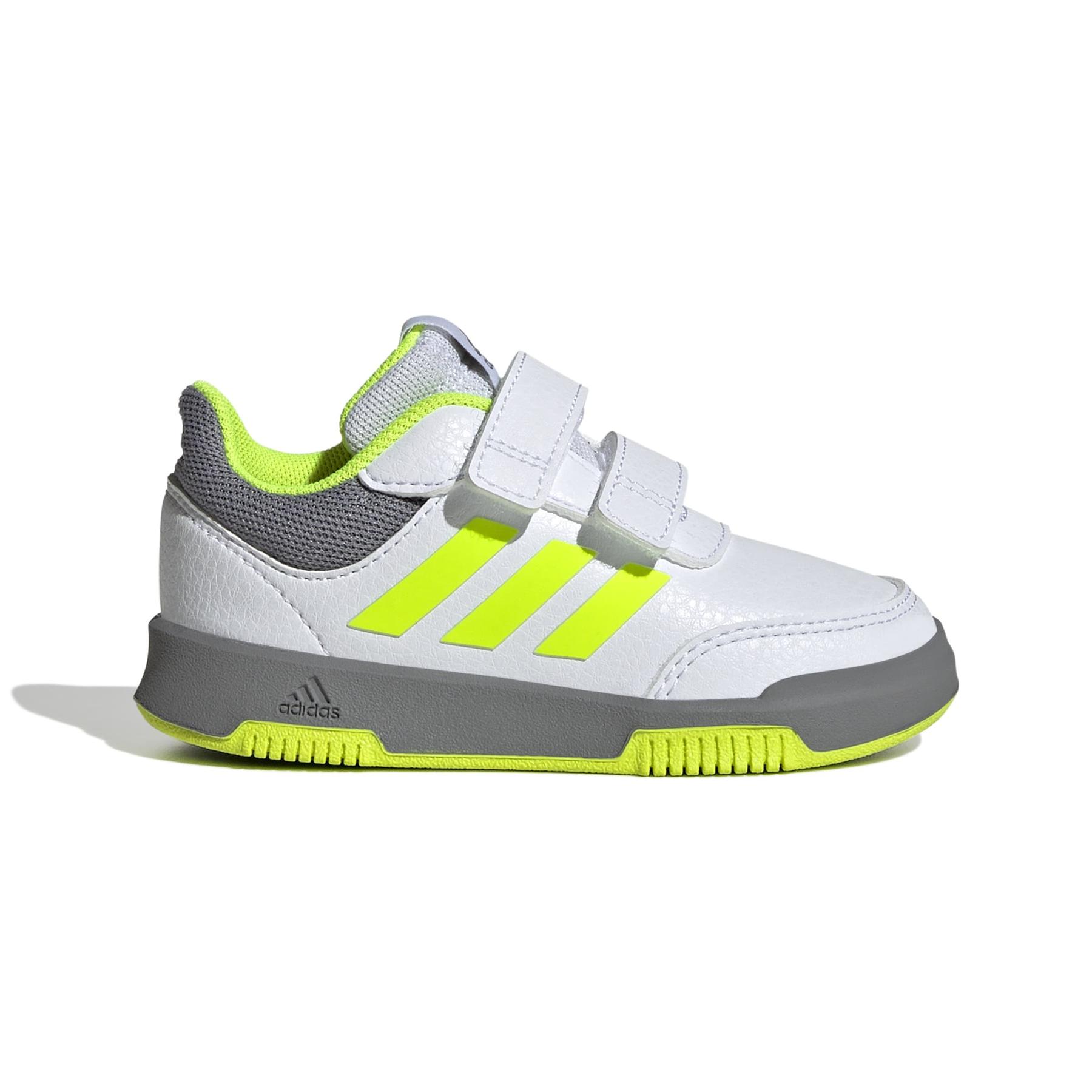 product/a/d/adidas_jq2875_1_footwear_photography_side_lateral_center_view_white-nw091625.jpg